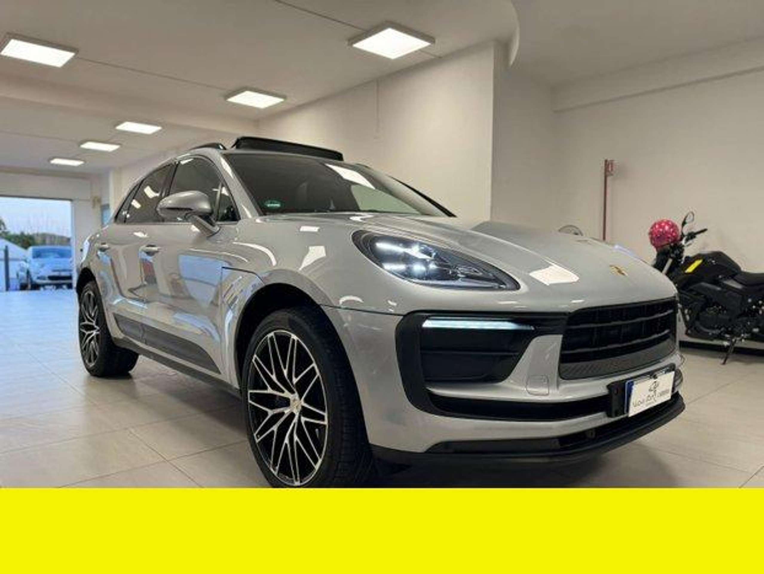 Porsche - Macan