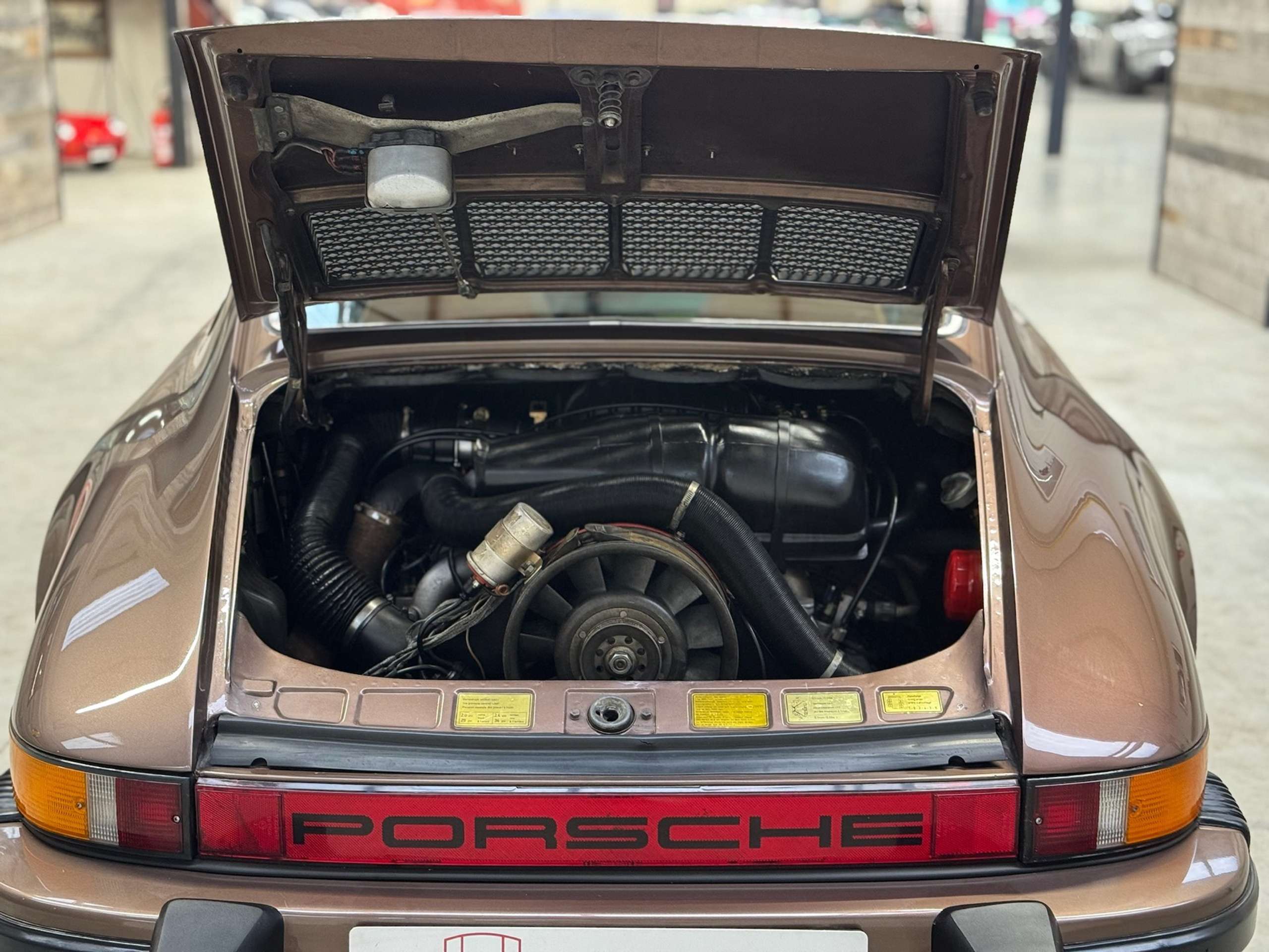 Porsche - 911