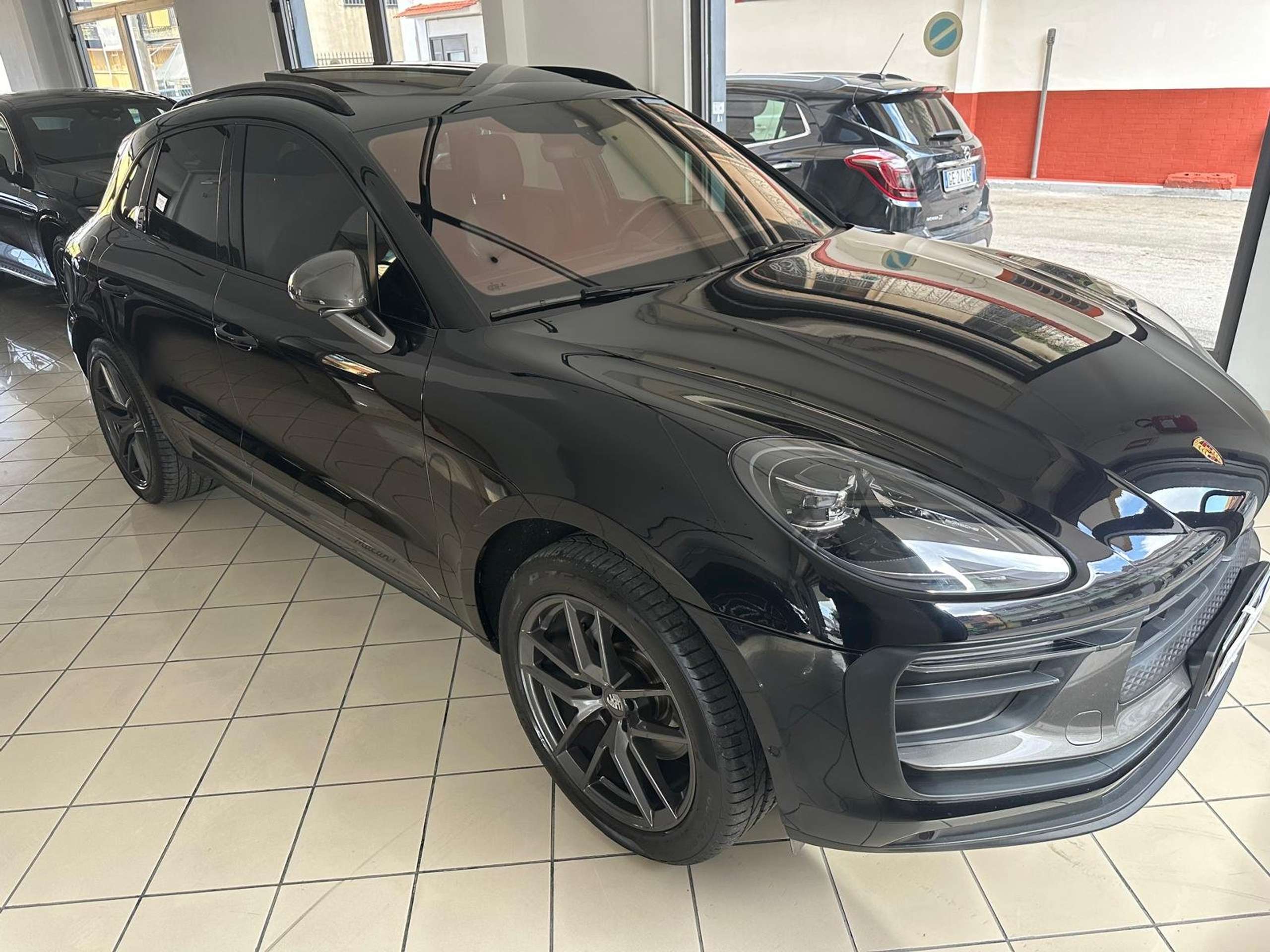 Porsche - Macan