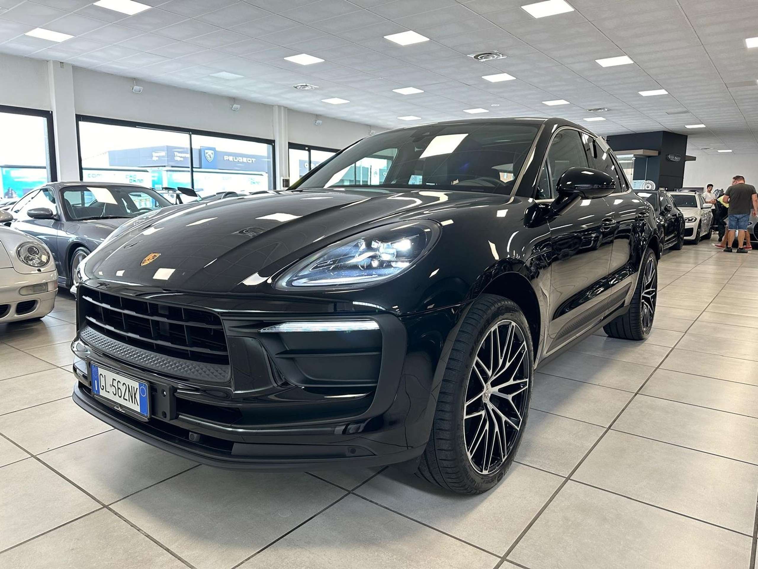 Porsche - Macan