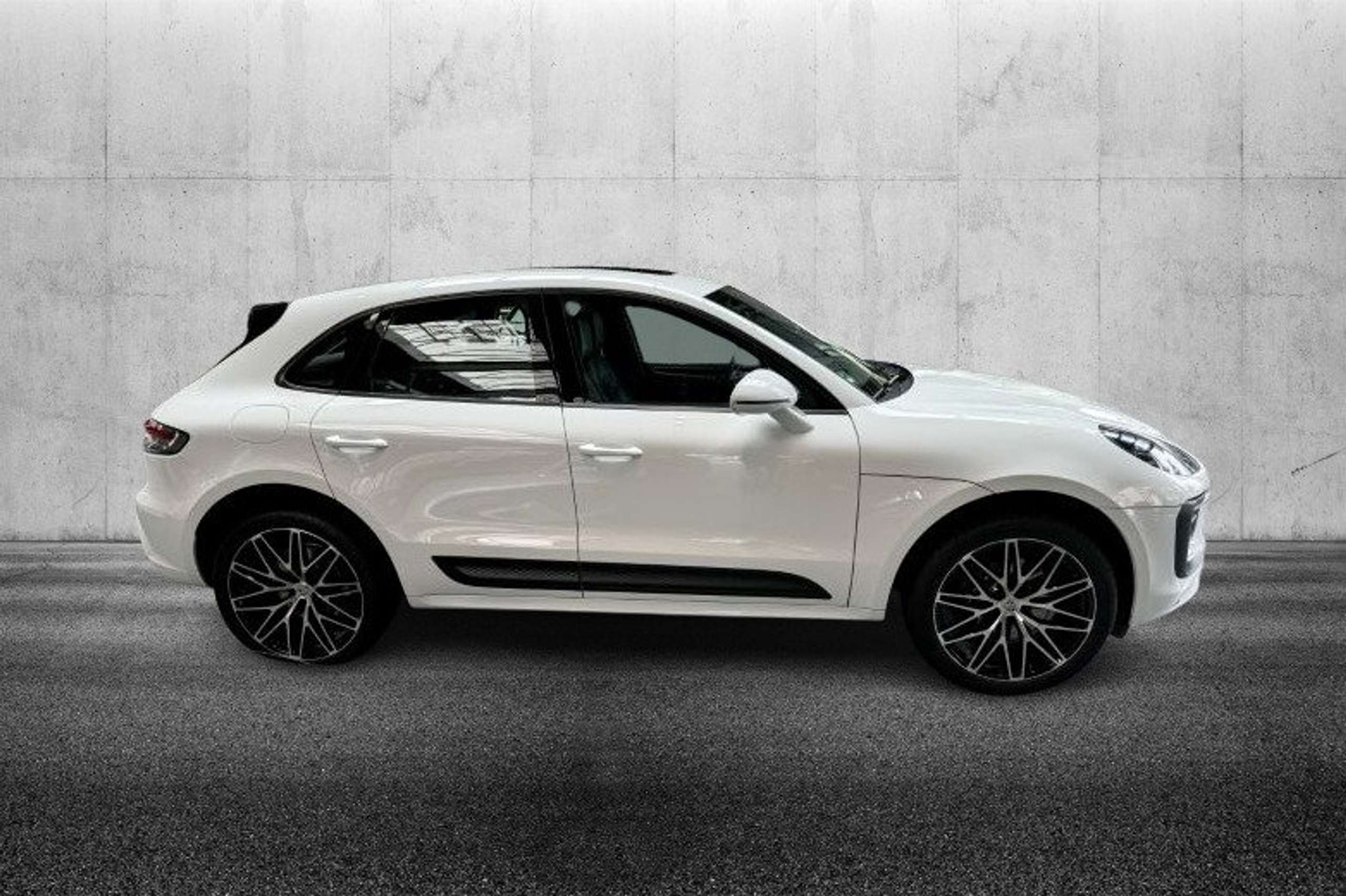 Porsche - Macan