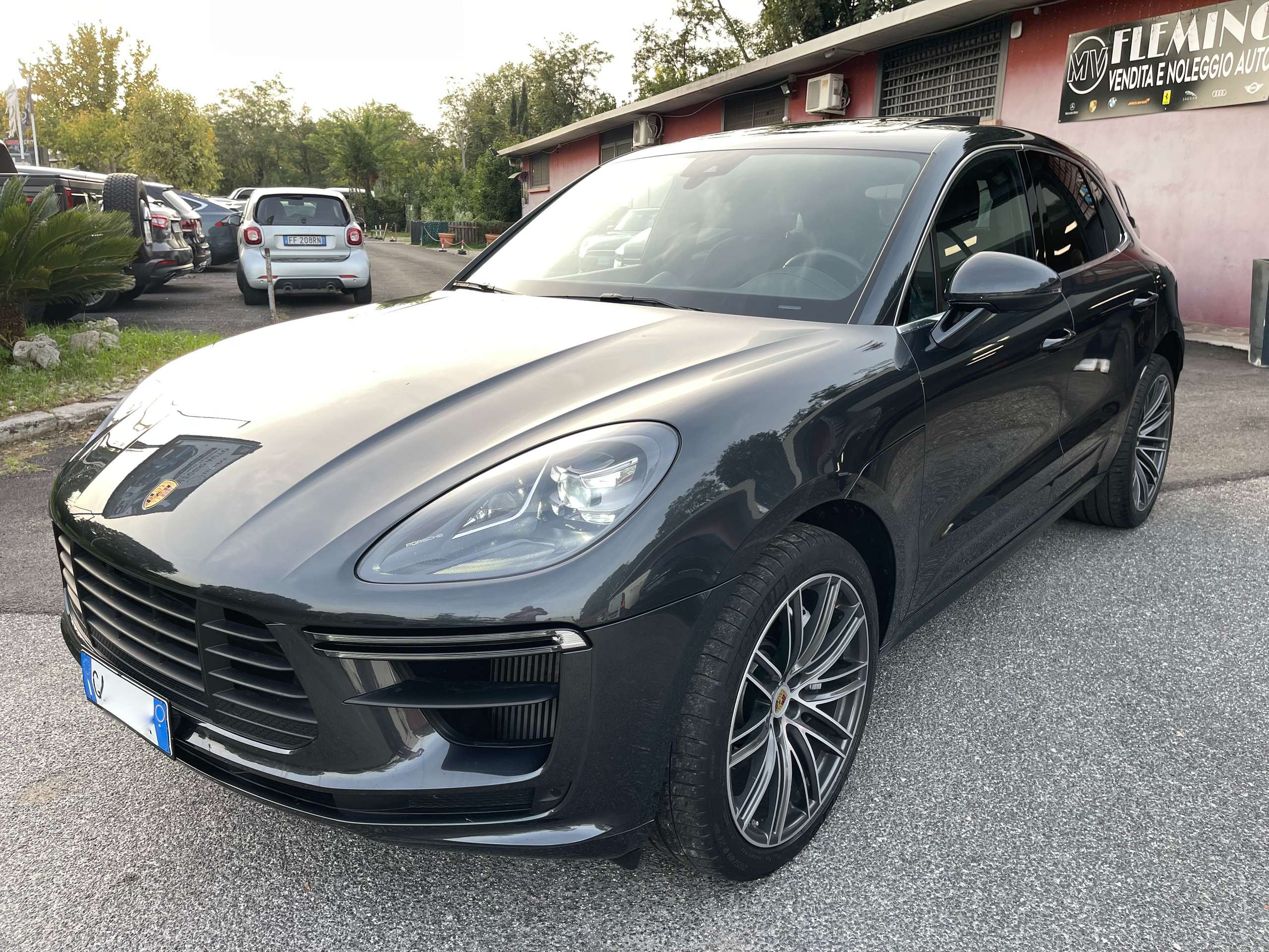 Porsche - Macan