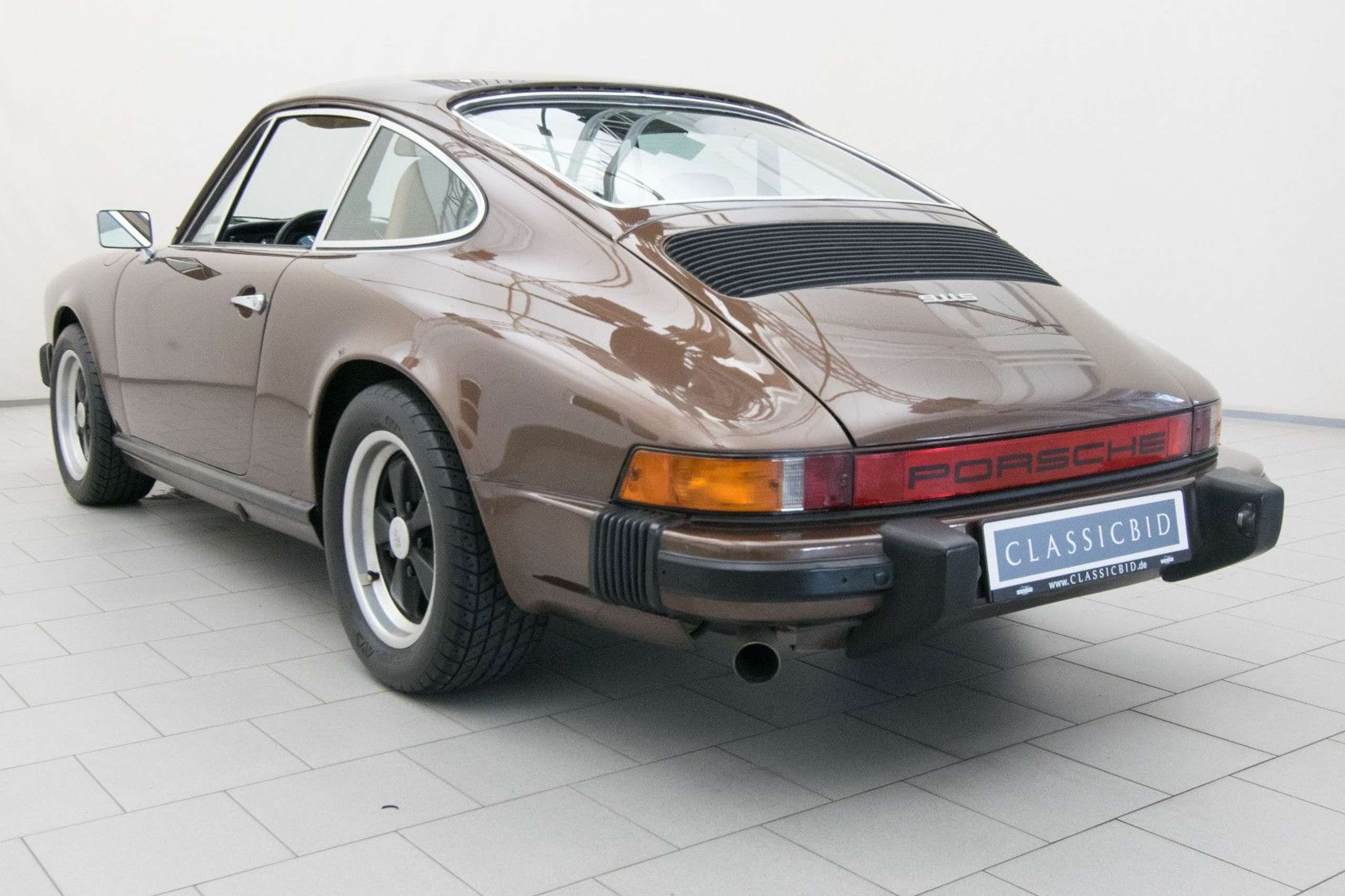 Porsche - 911