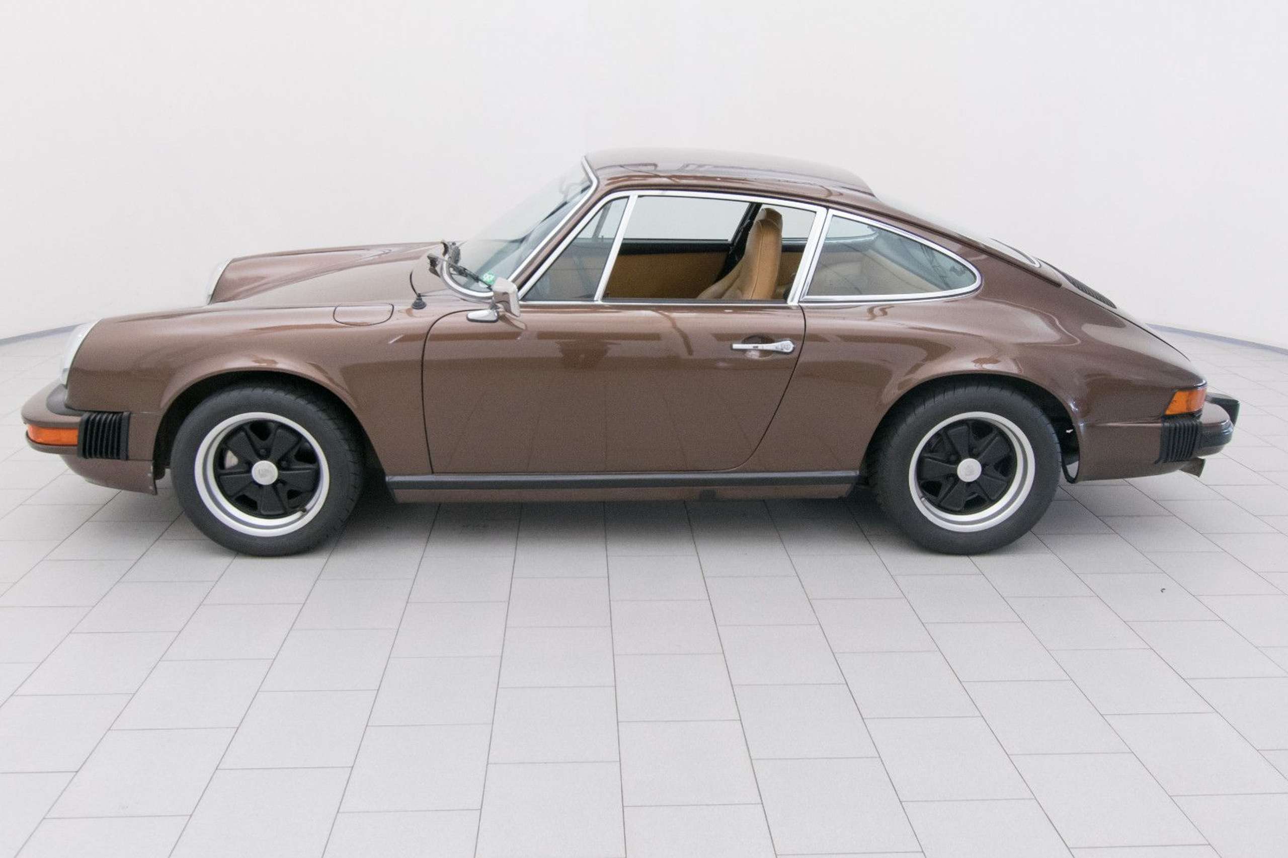 Porsche - 911