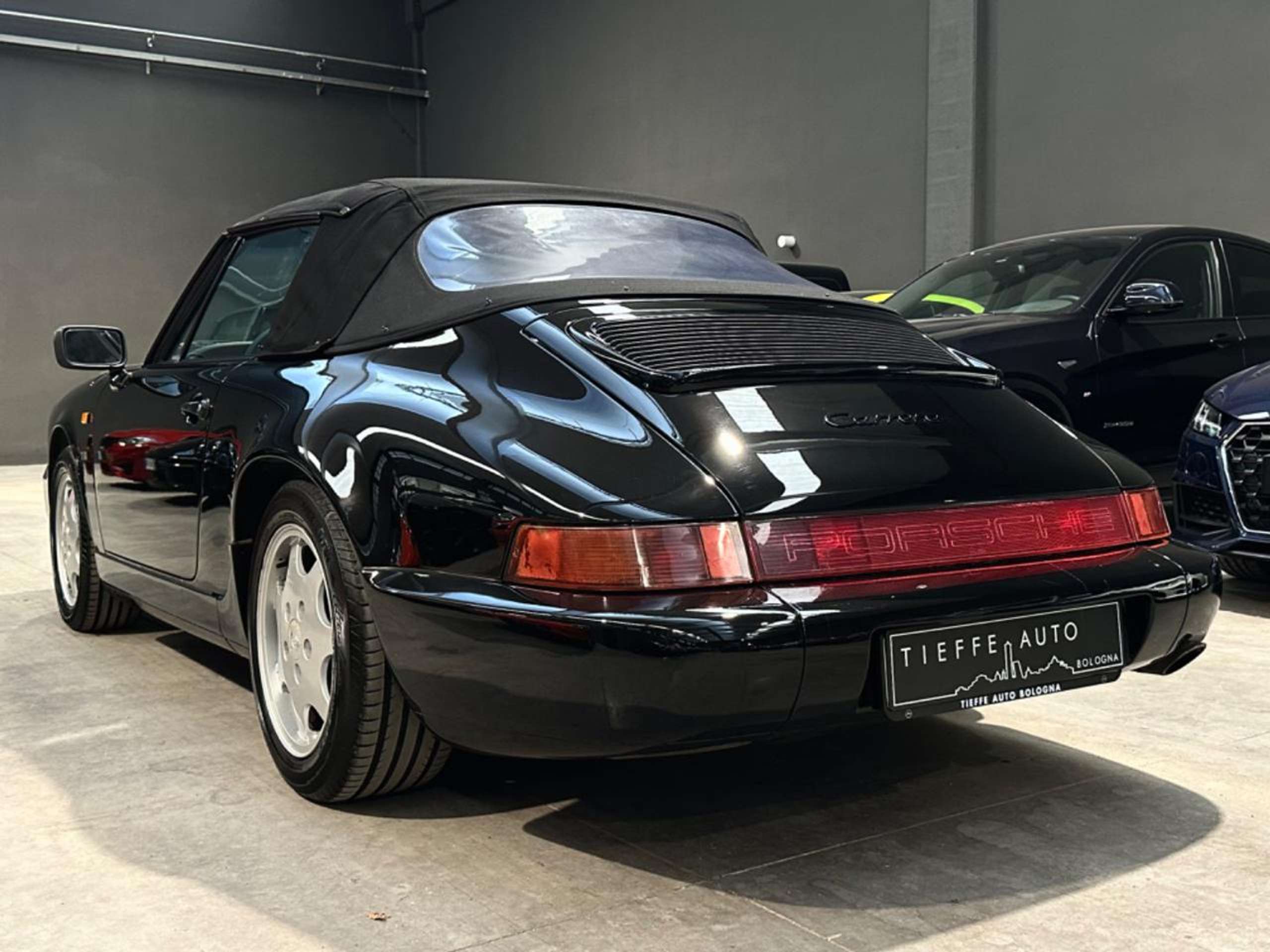 Porsche - 911