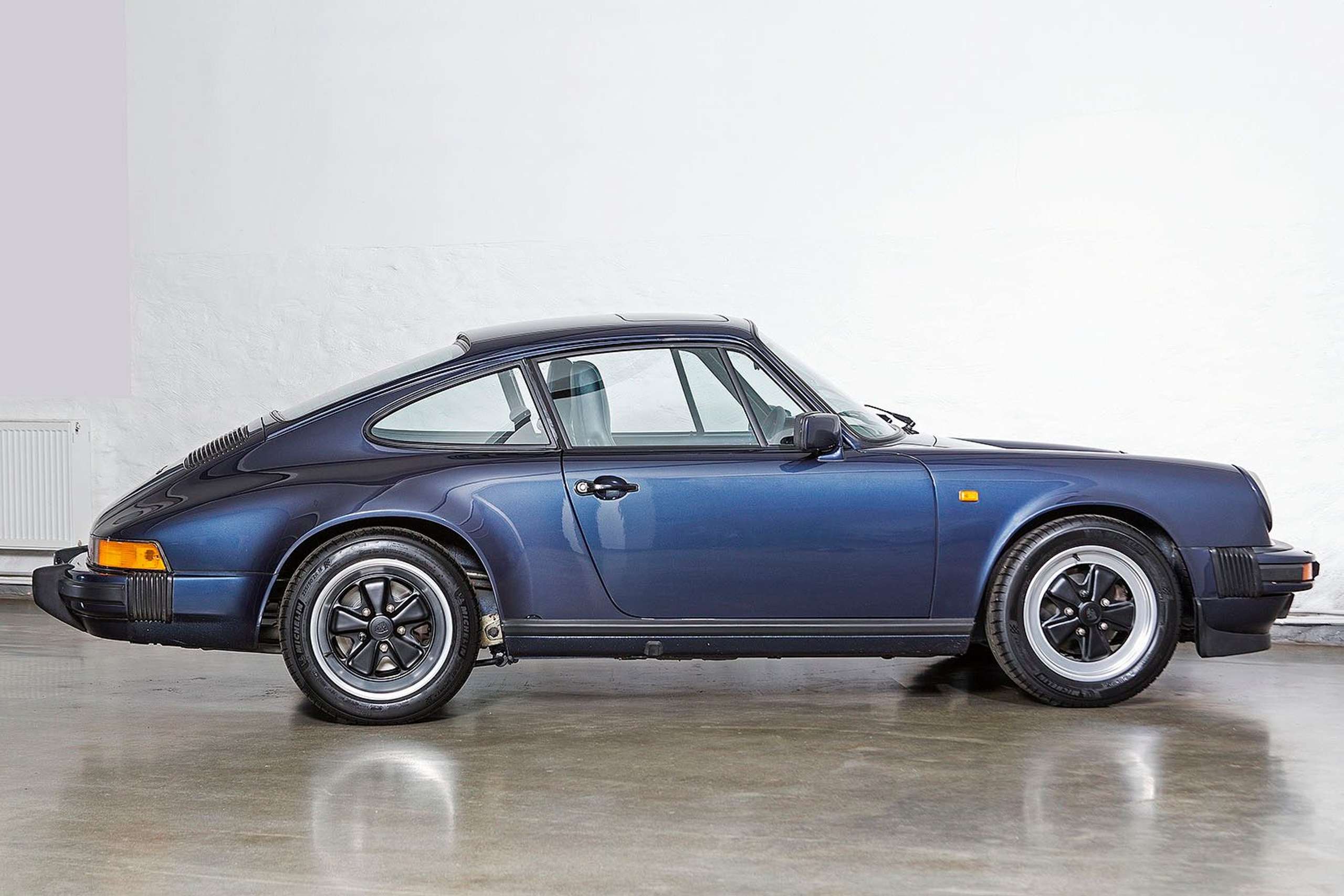 Porsche - 911