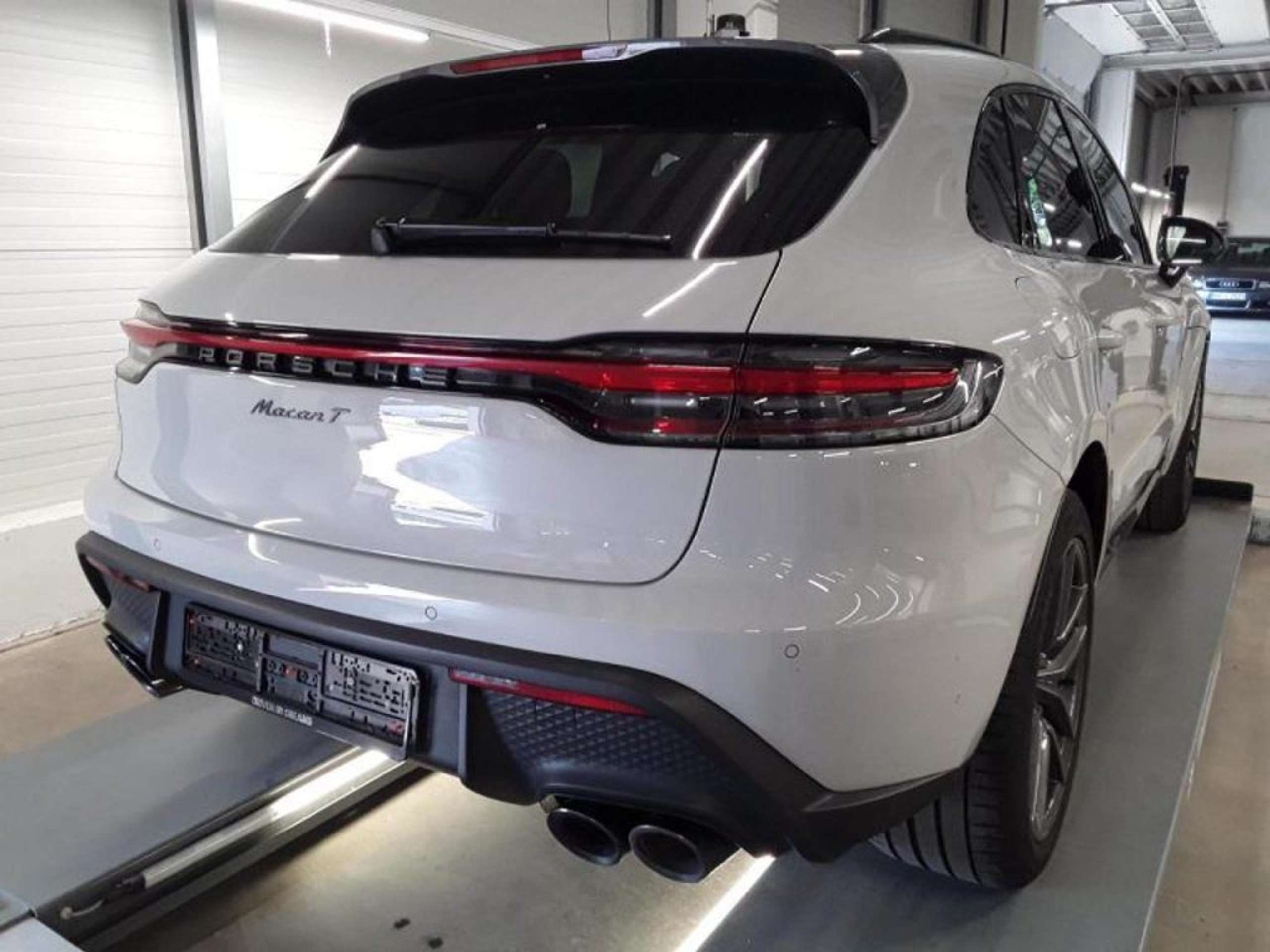 Porsche - Macan