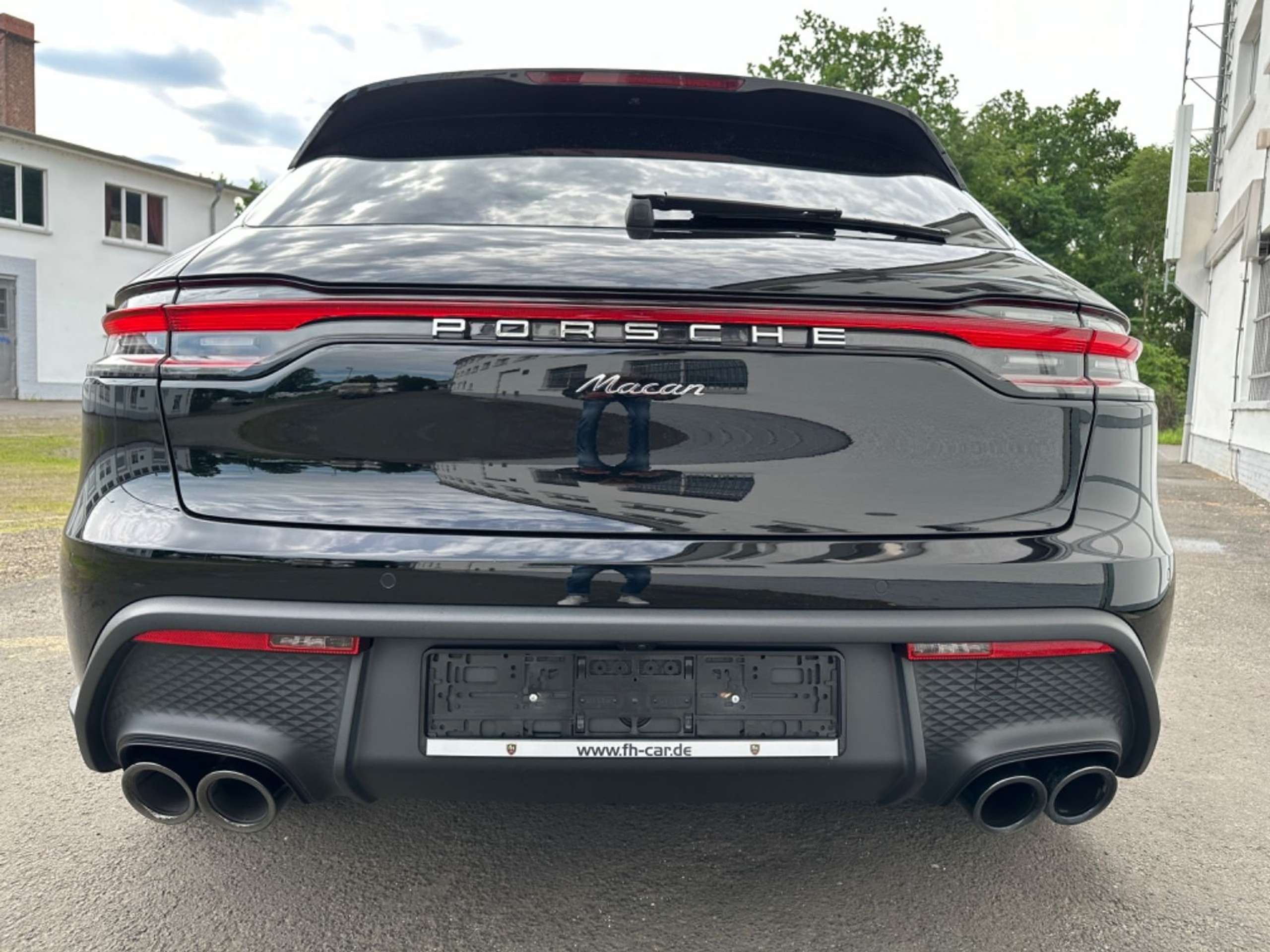 Porsche - Macan