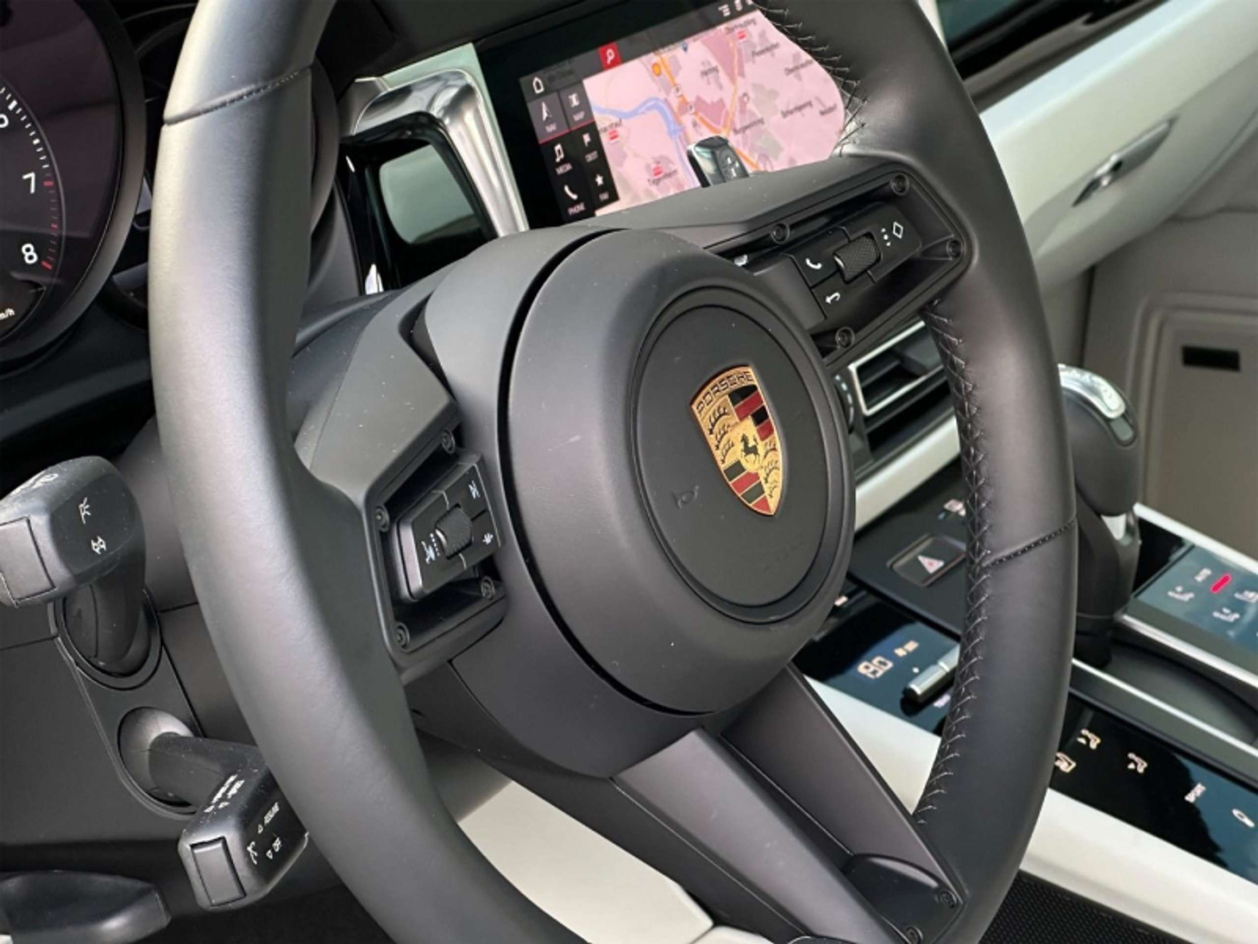 Porsche - Macan