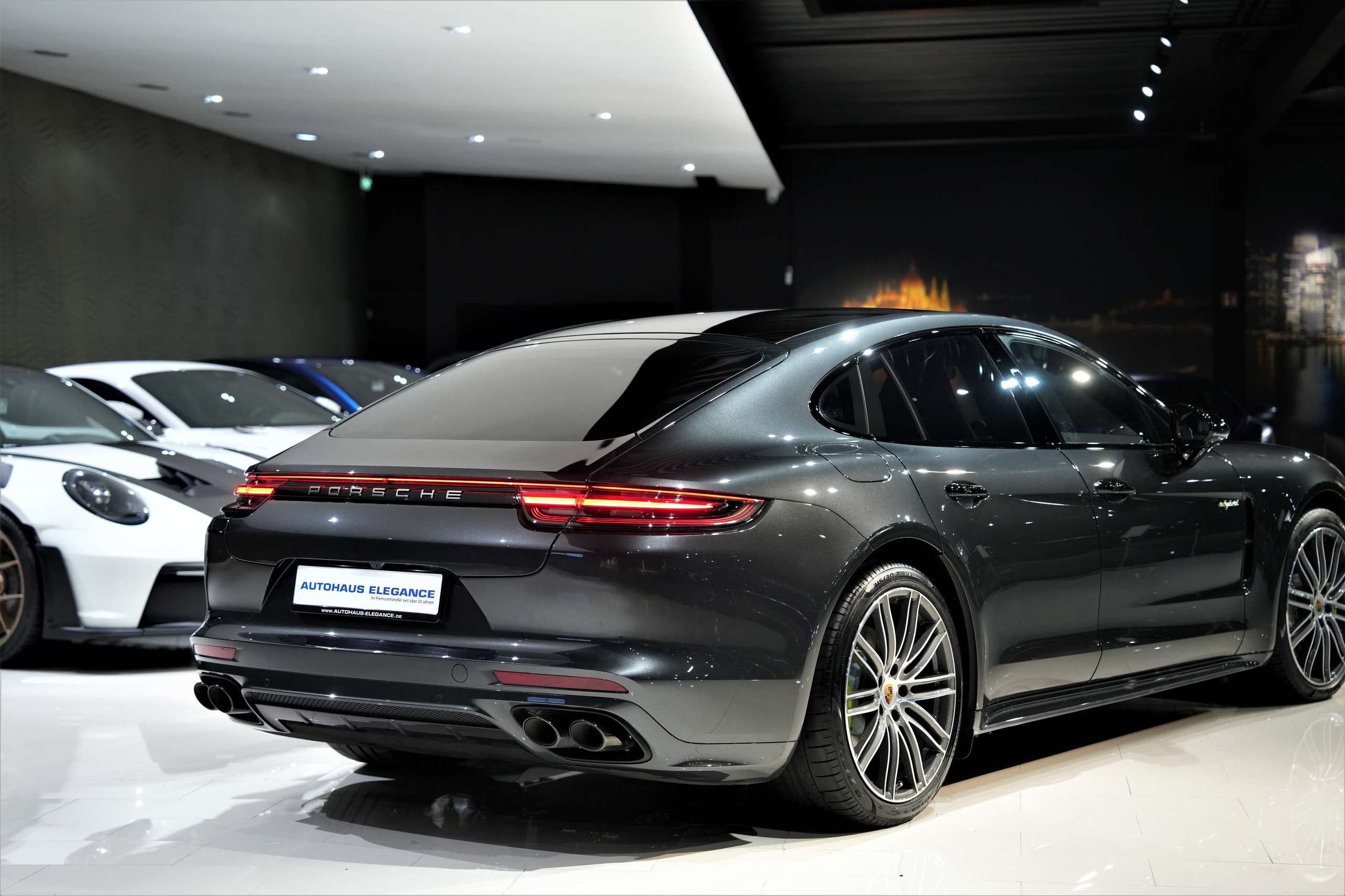 Porsche - Panamera