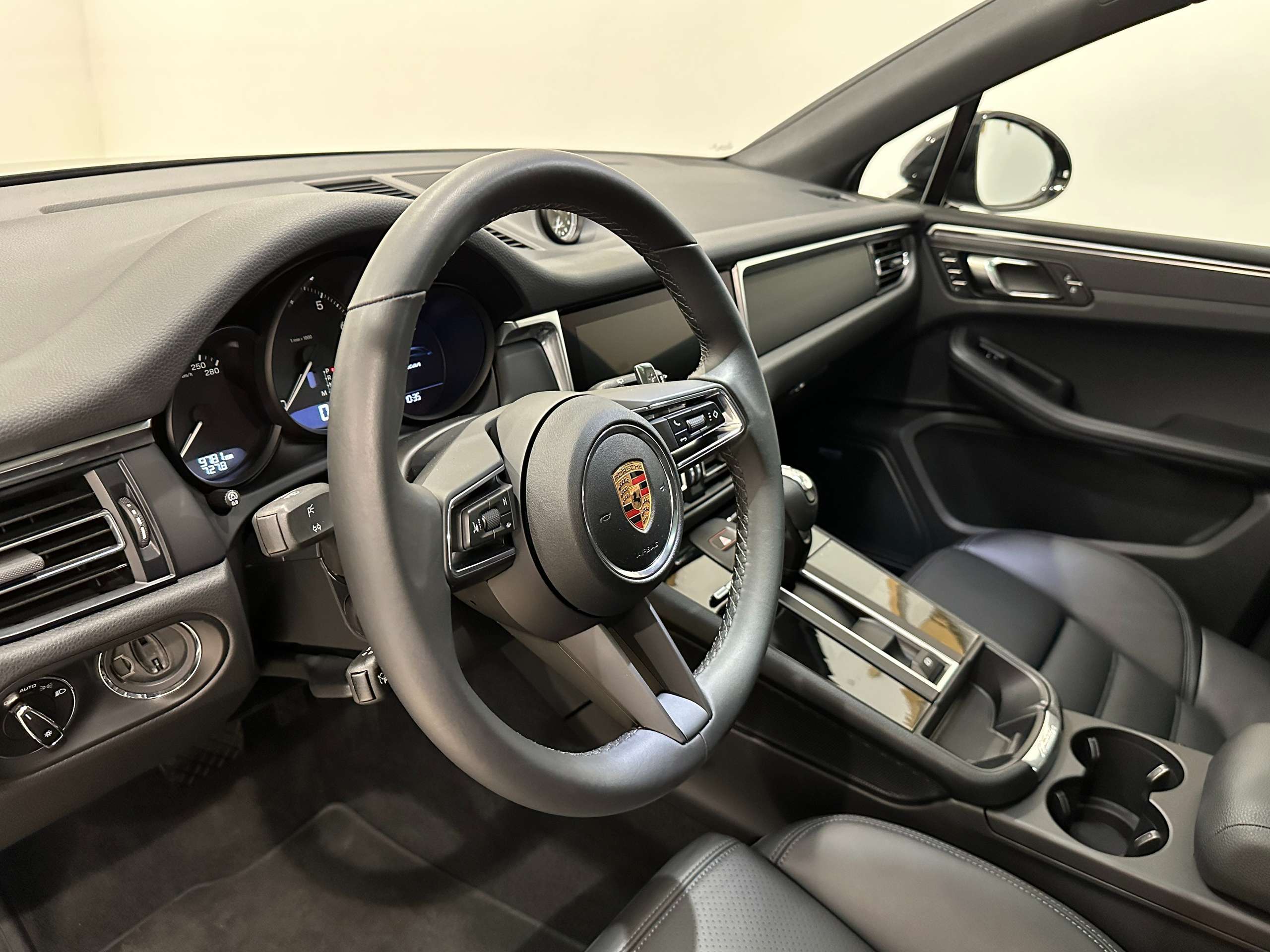 Porsche - Macan