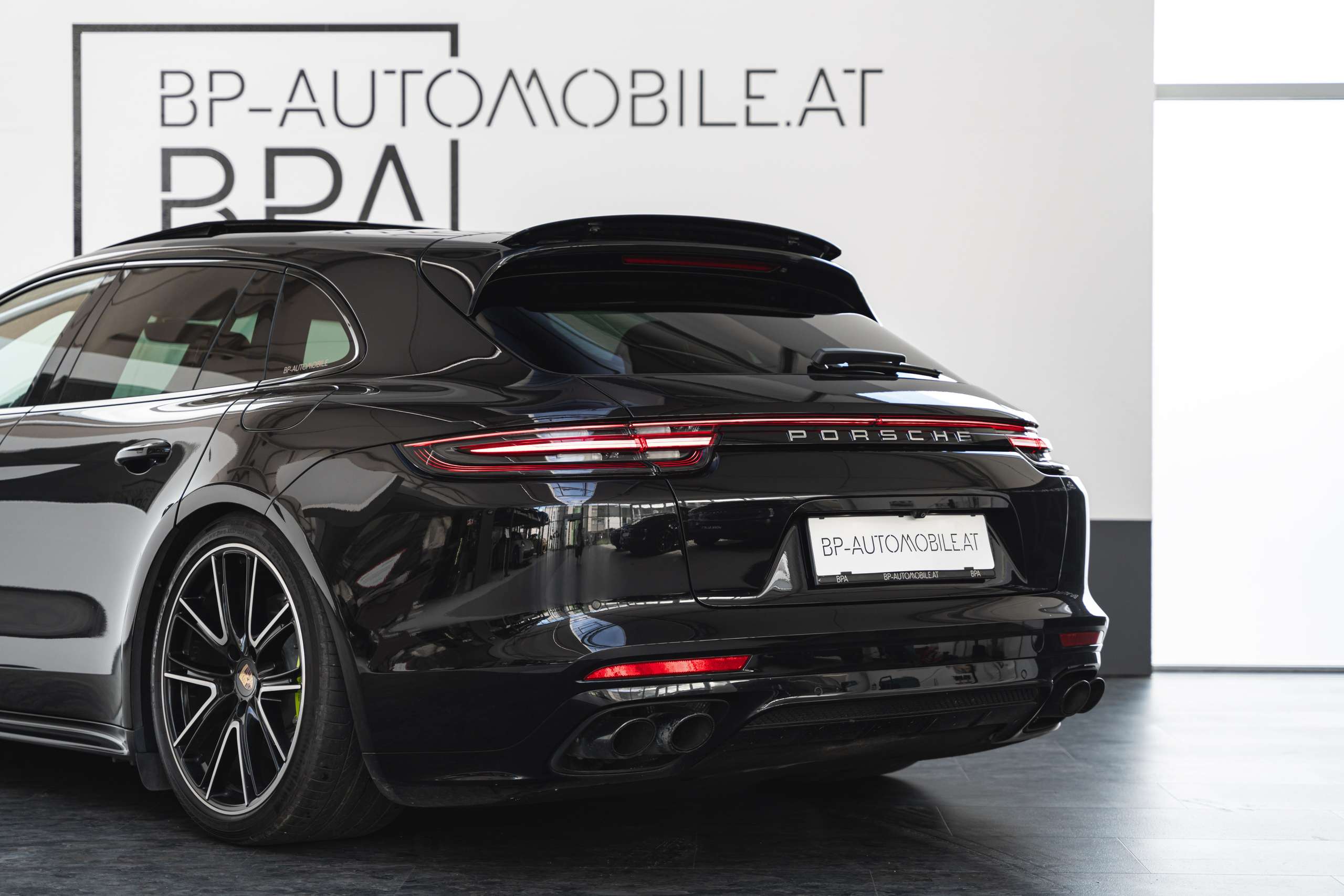 Porsche - Panamera