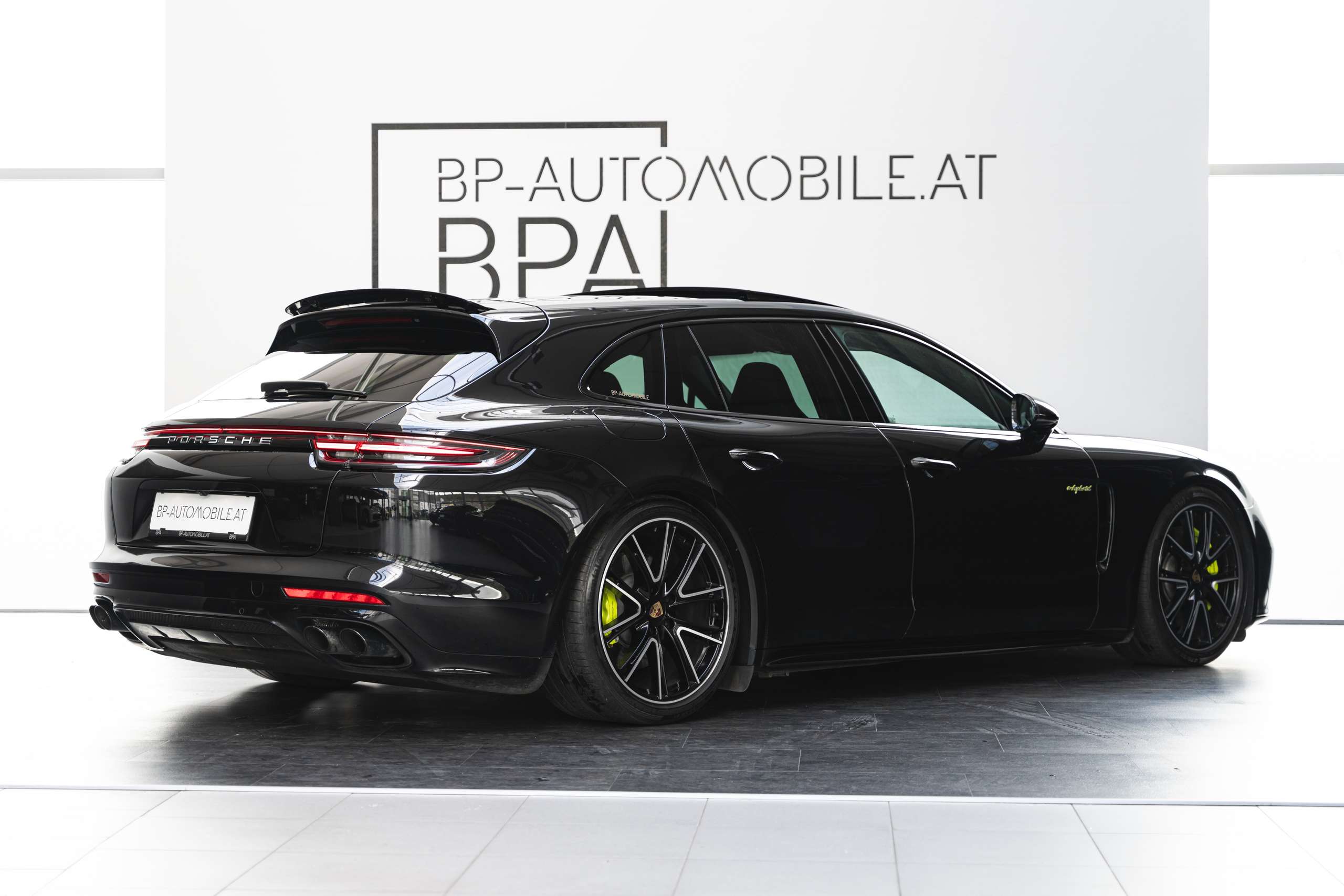 Porsche - Panamera