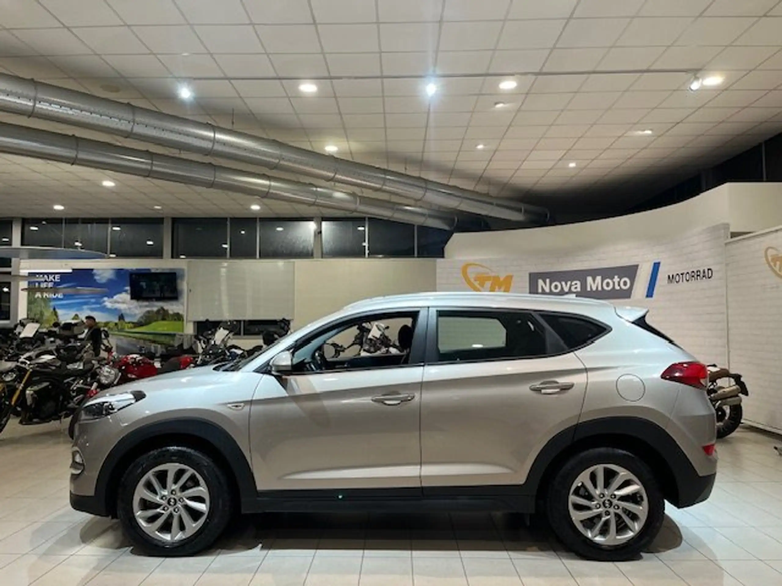 Hyundai - TUCSON