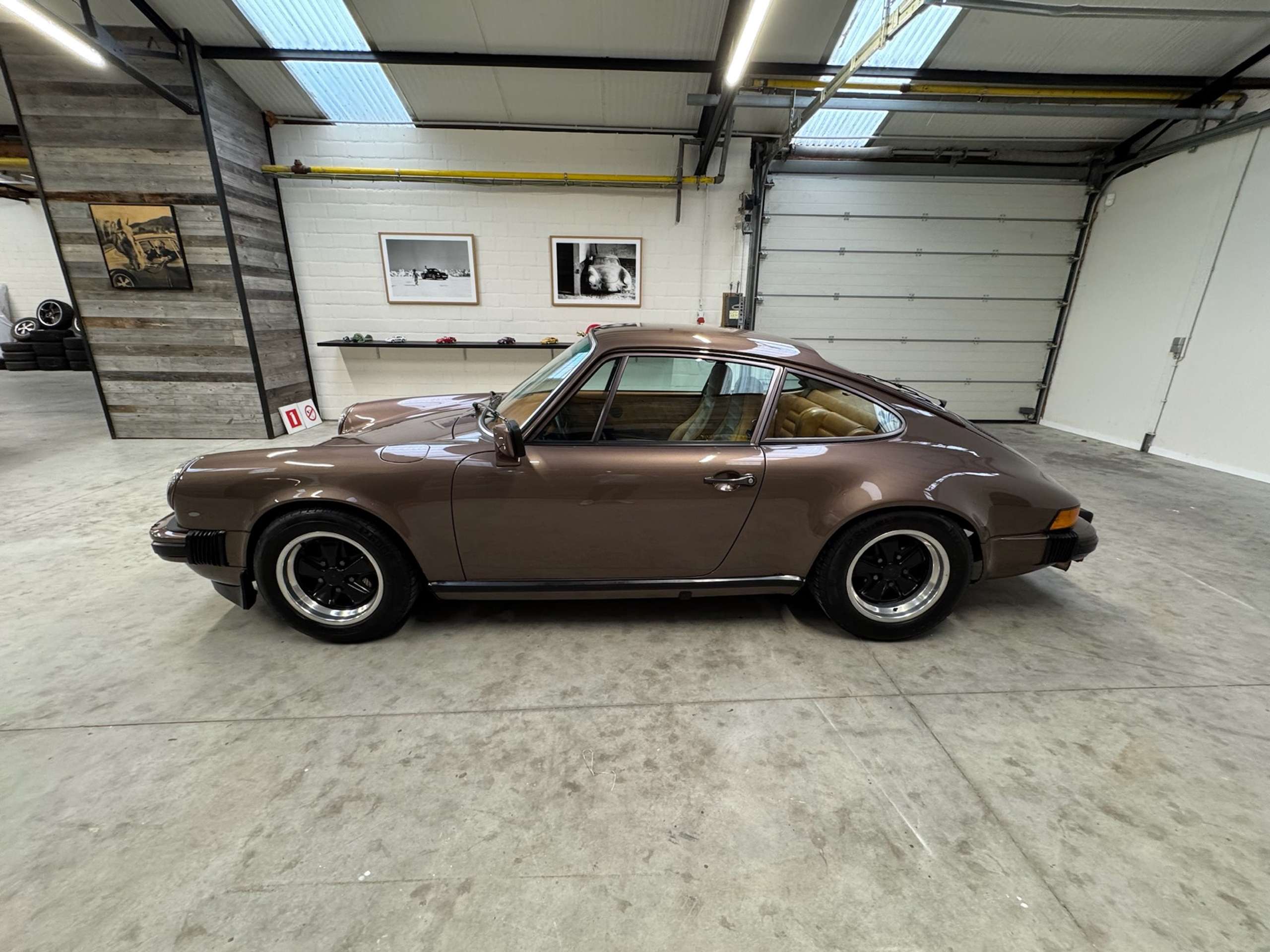 Porsche - 911