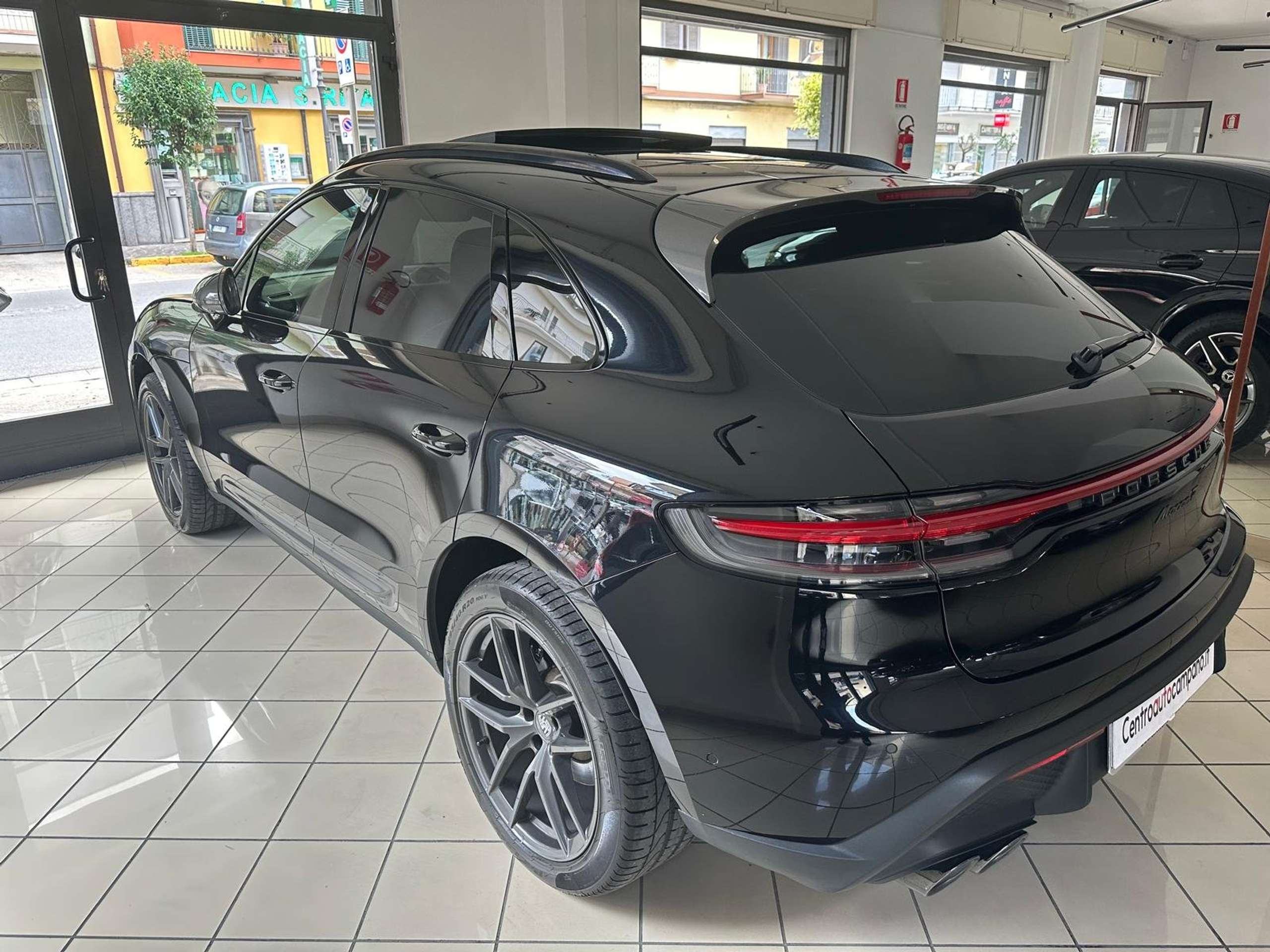 Porsche - Macan