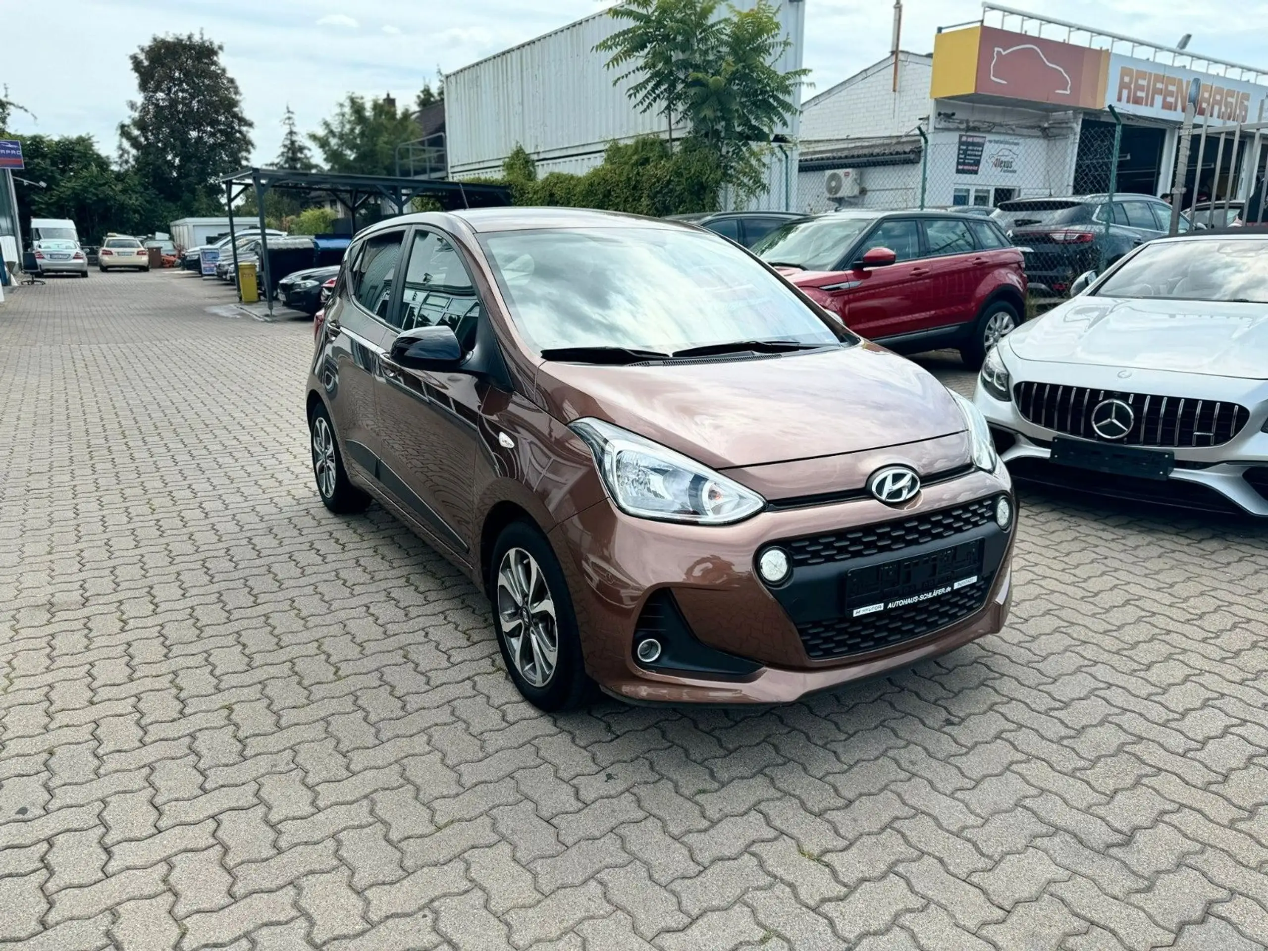 Hyundai - i10