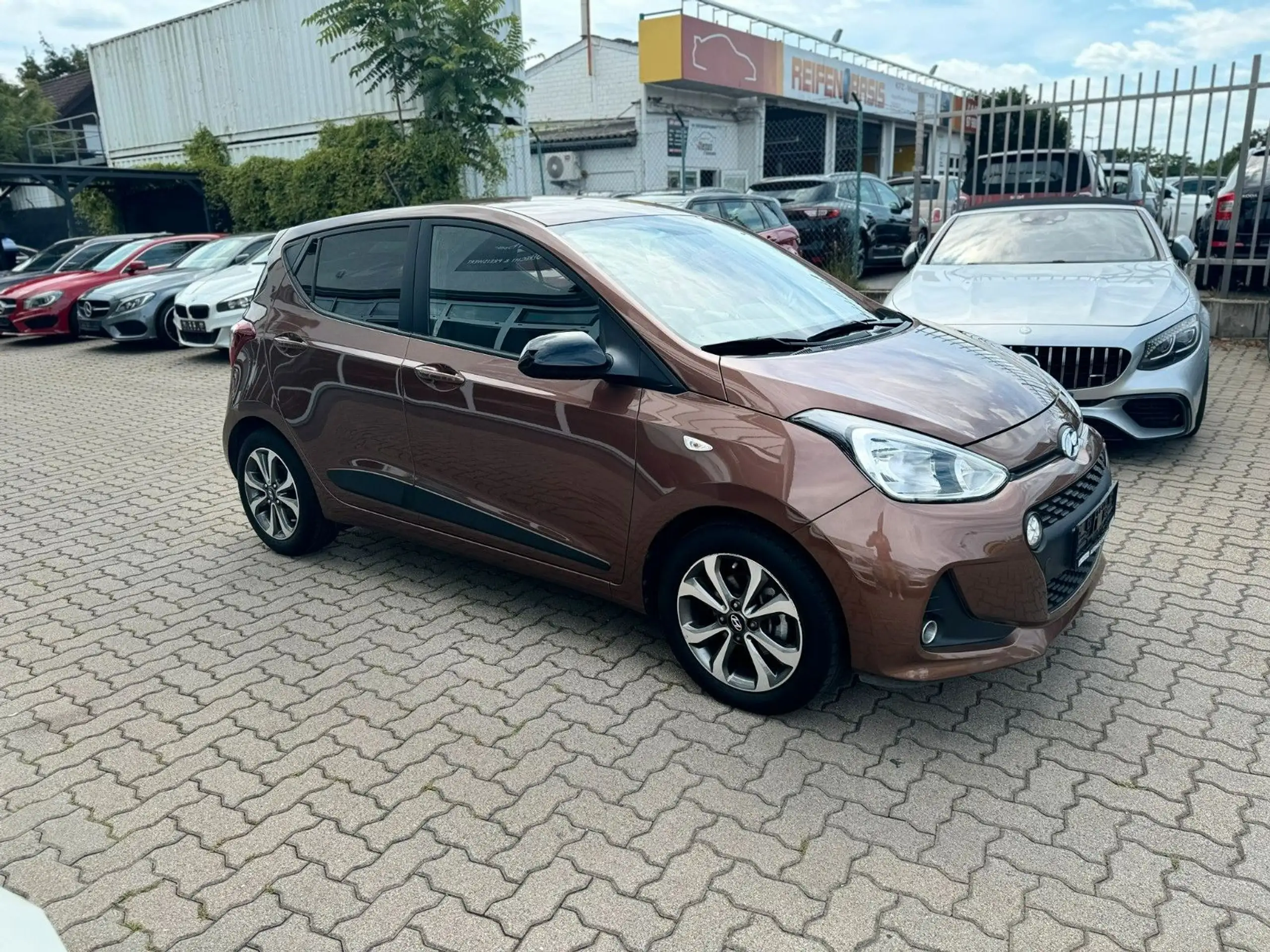 Hyundai - i10