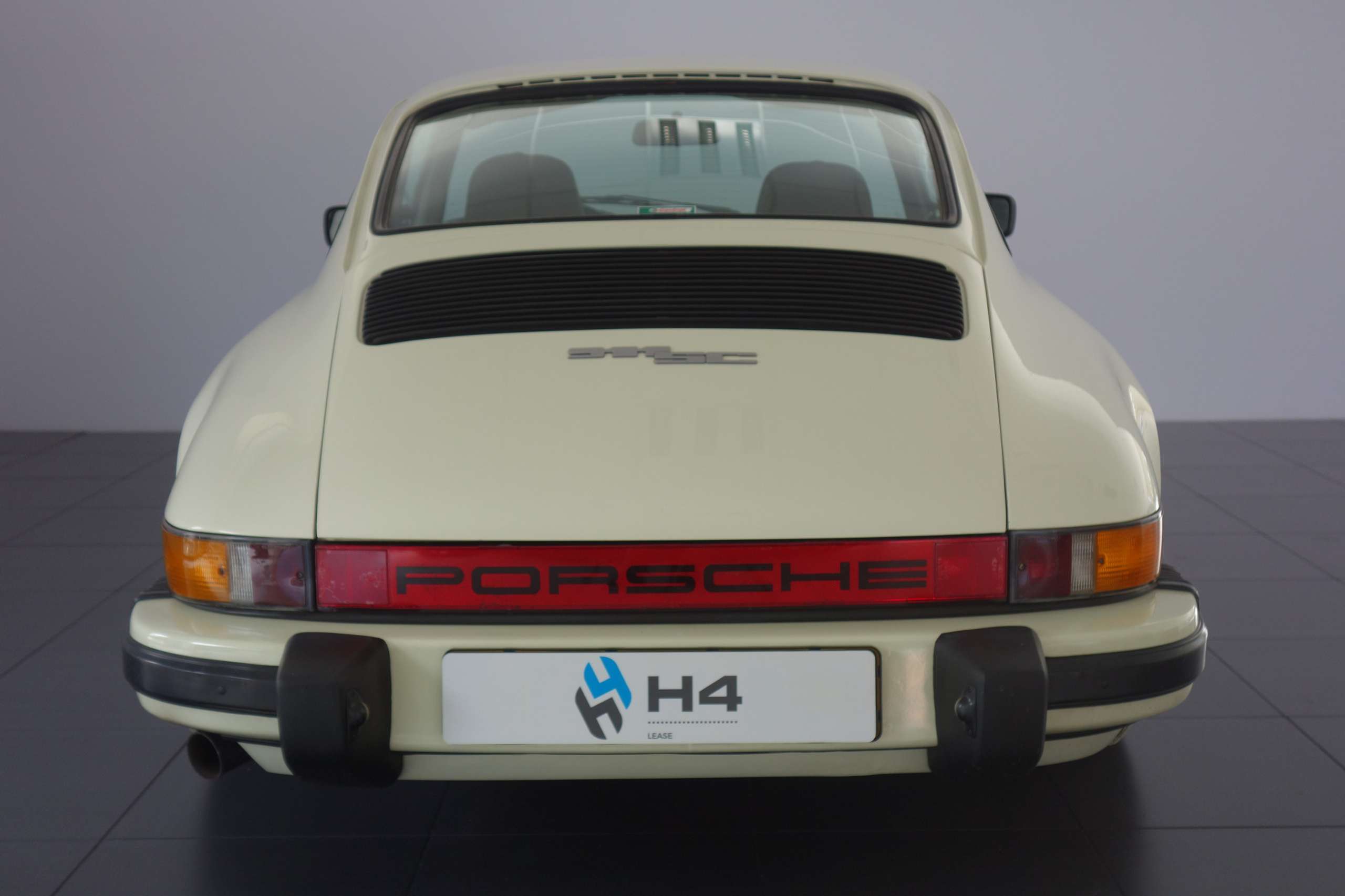 Porsche - 911