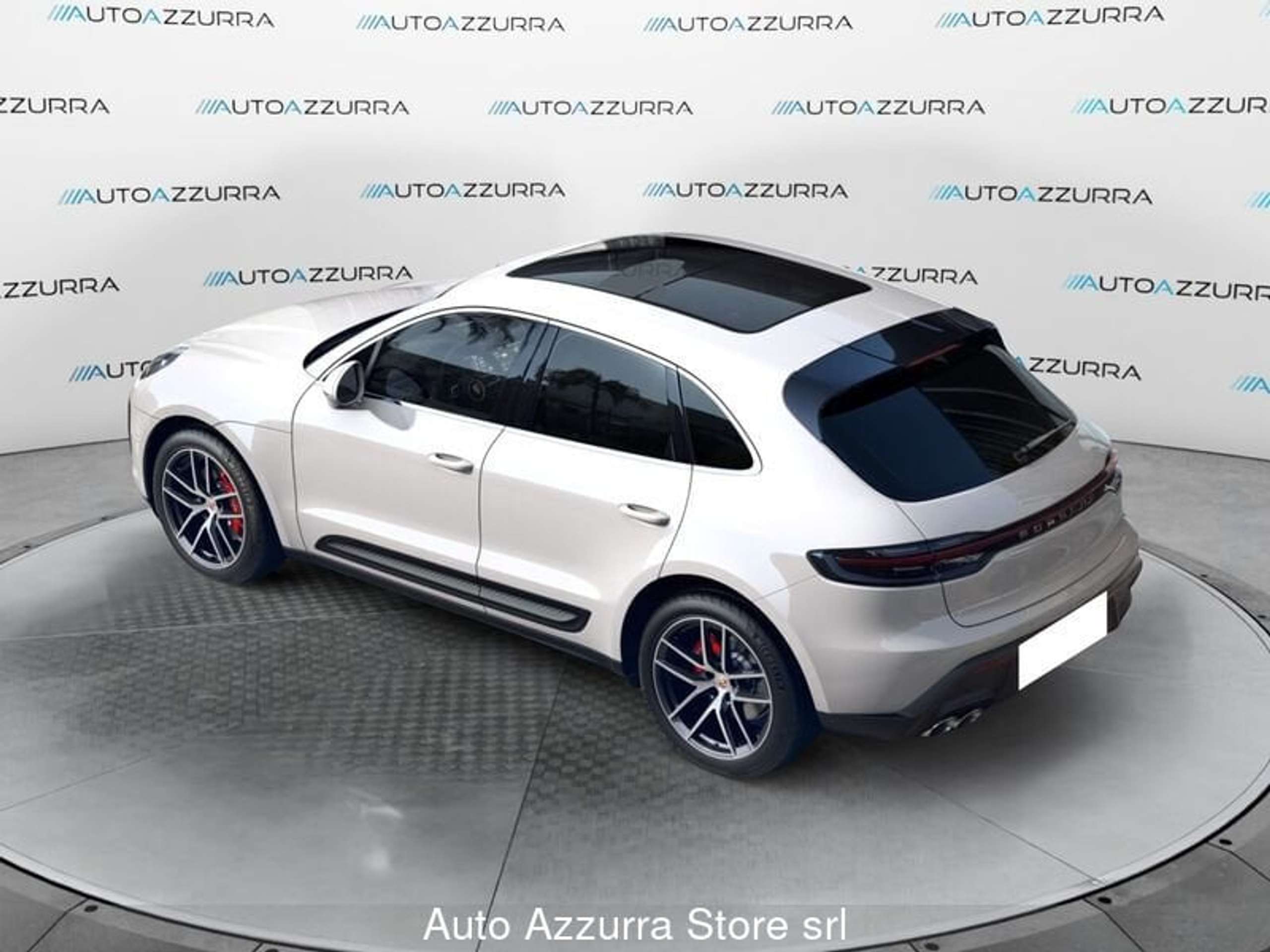 Porsche - Macan