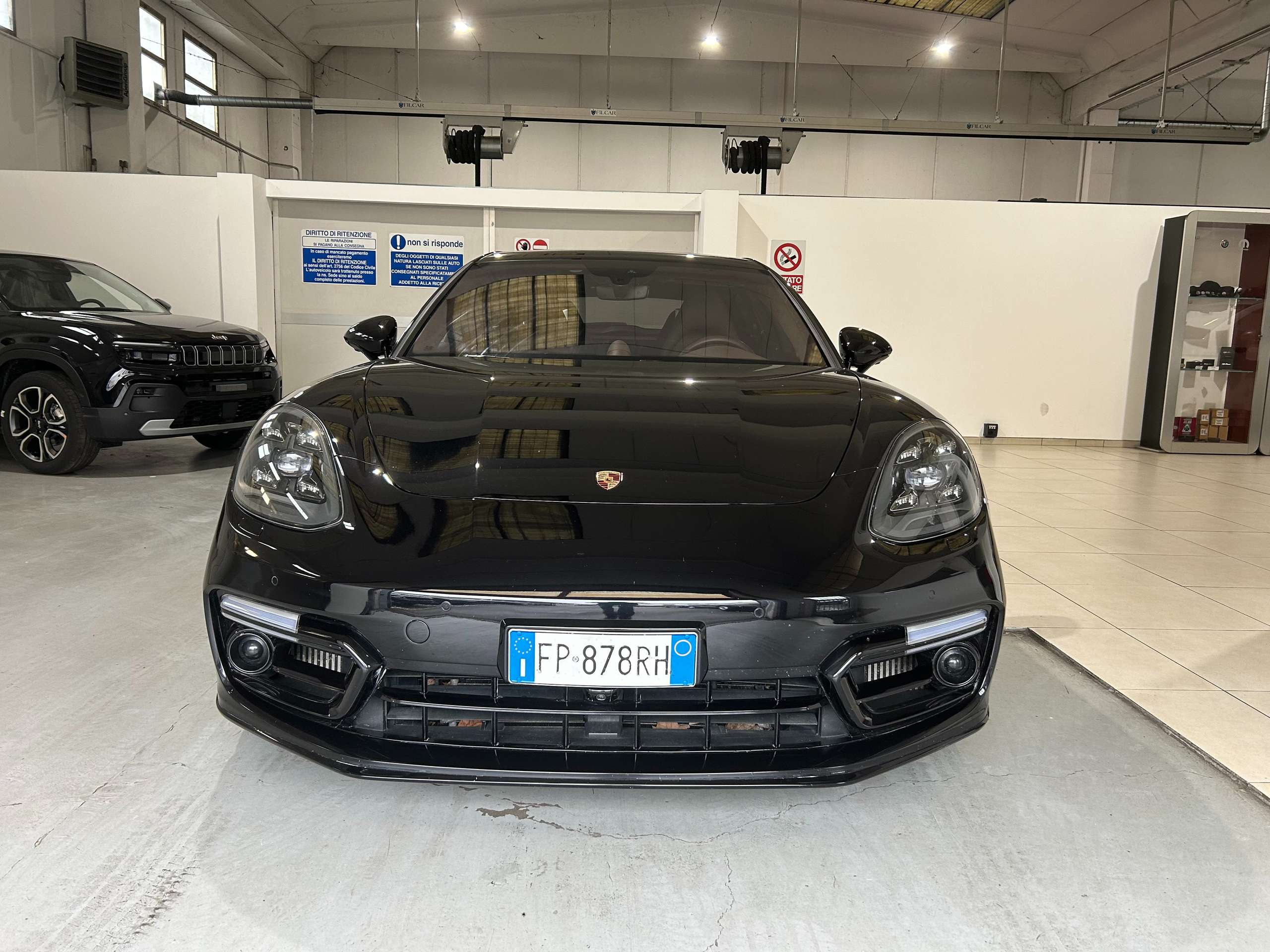 Porsche - Panamera