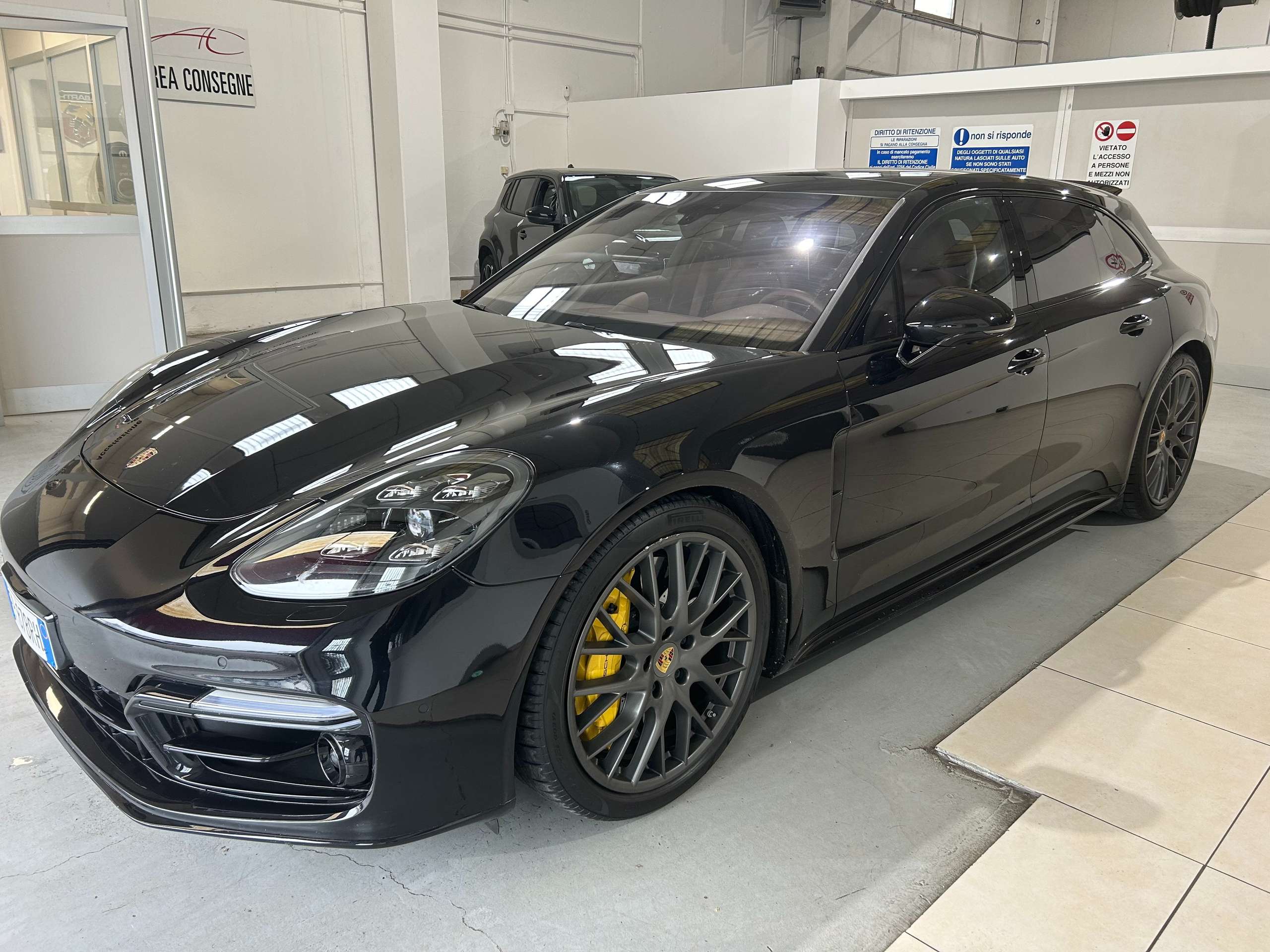 Porsche - Panamera