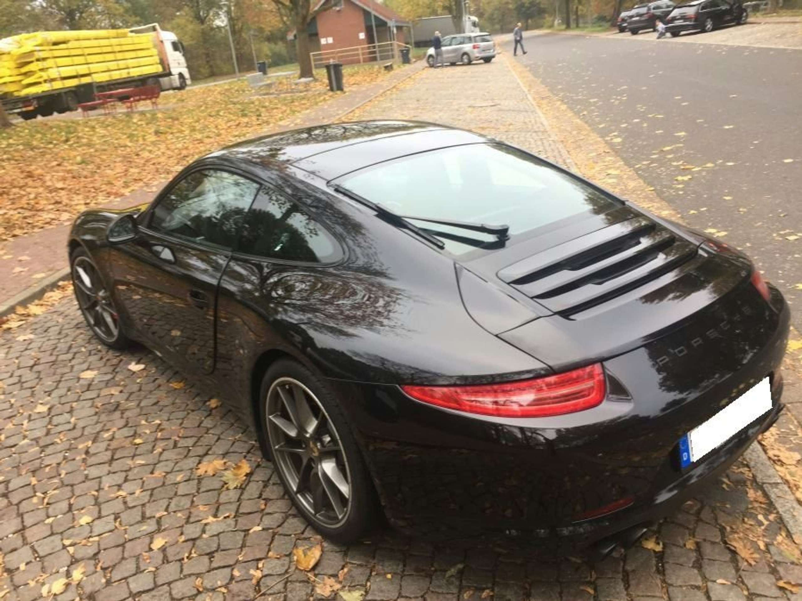 Porsche - 911