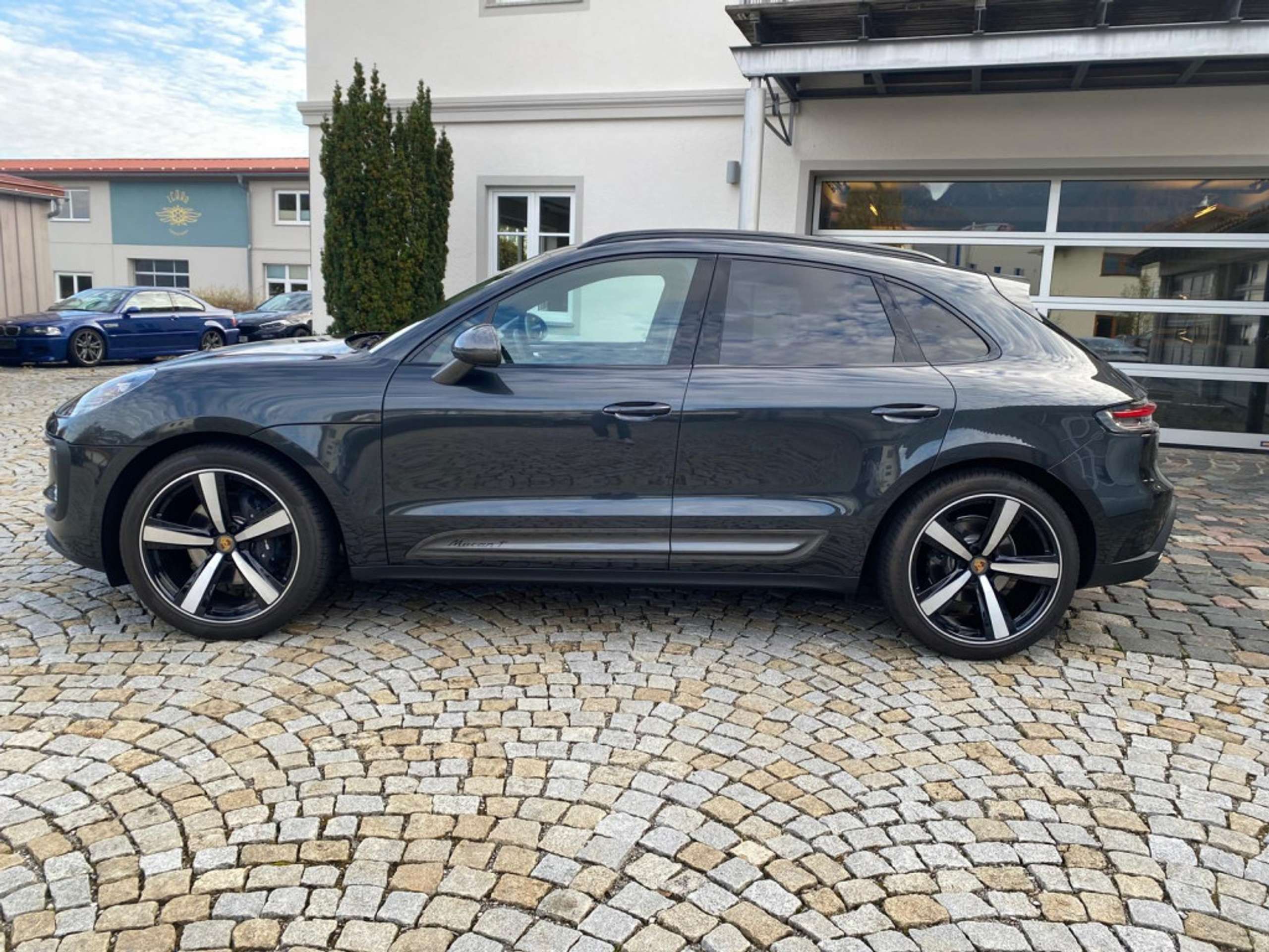 Porsche - Macan