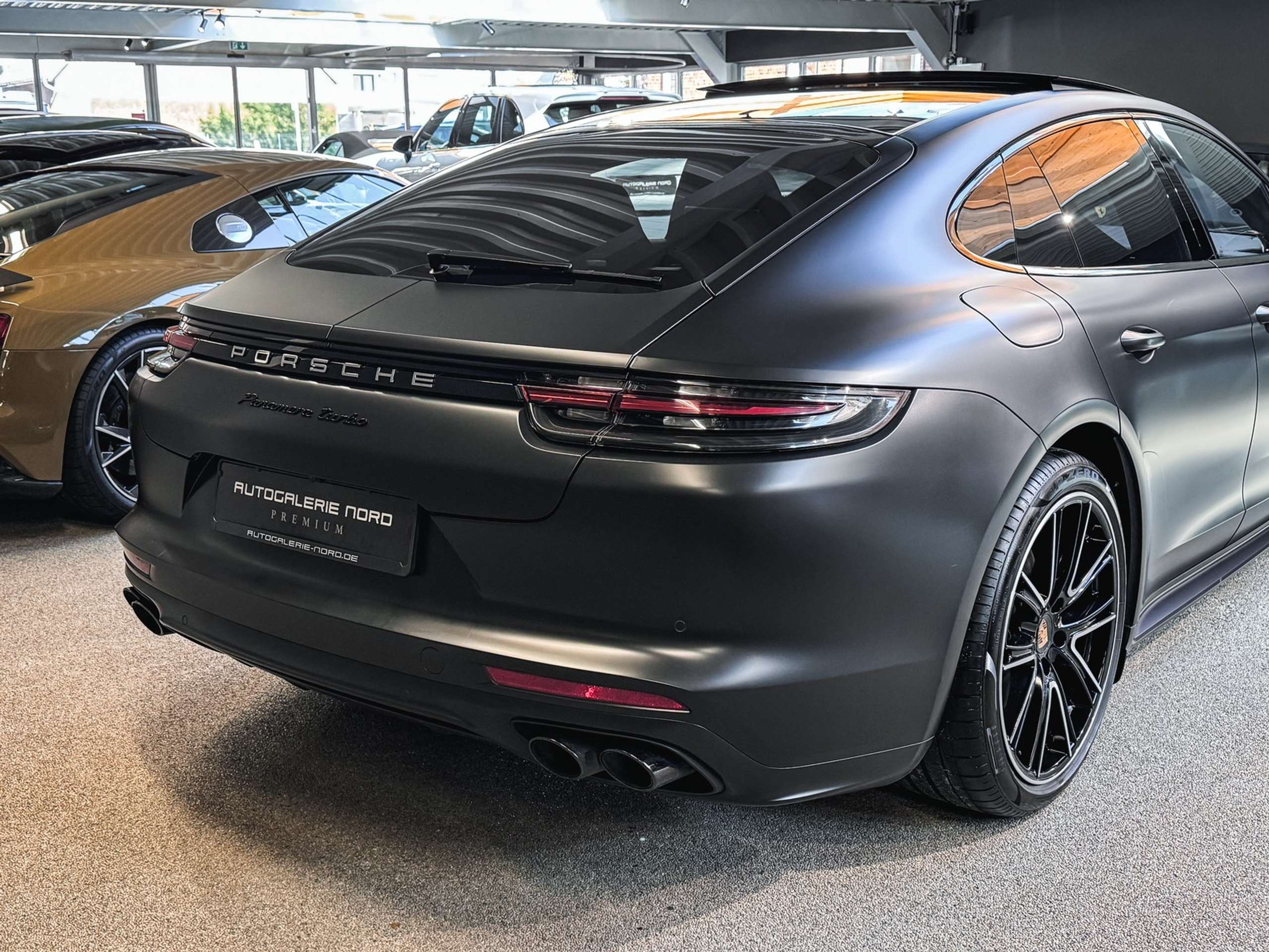 Porsche - Panamera