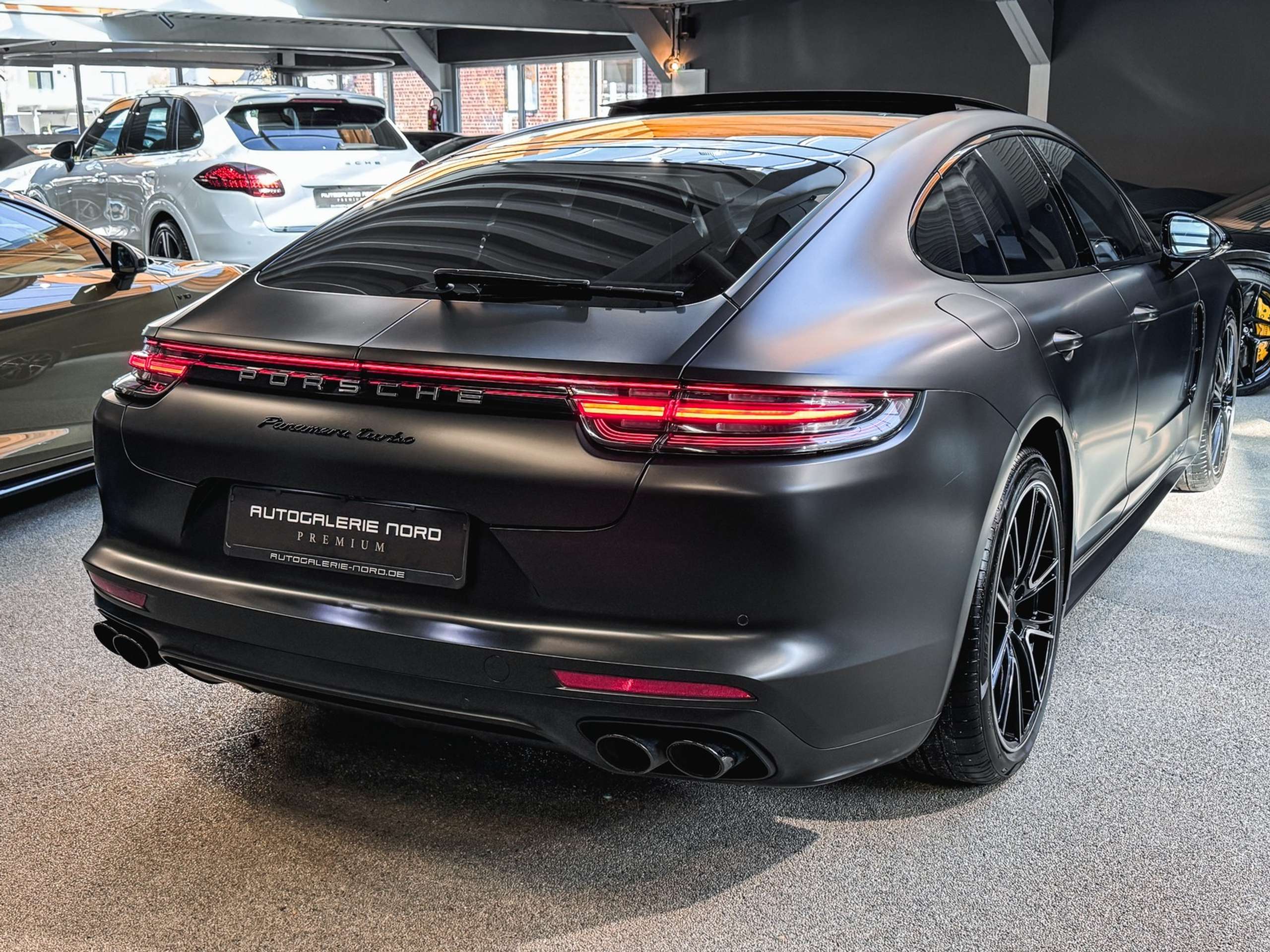 Porsche - Panamera