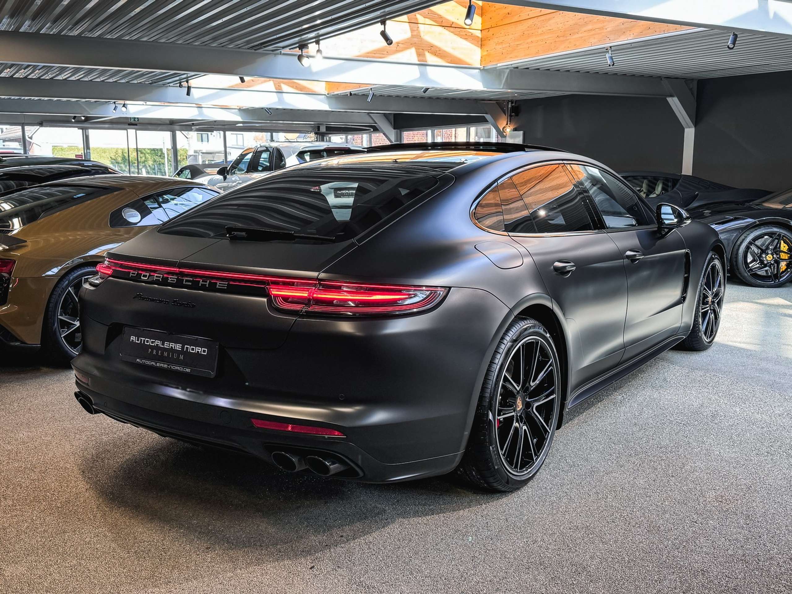 Porsche - Panamera