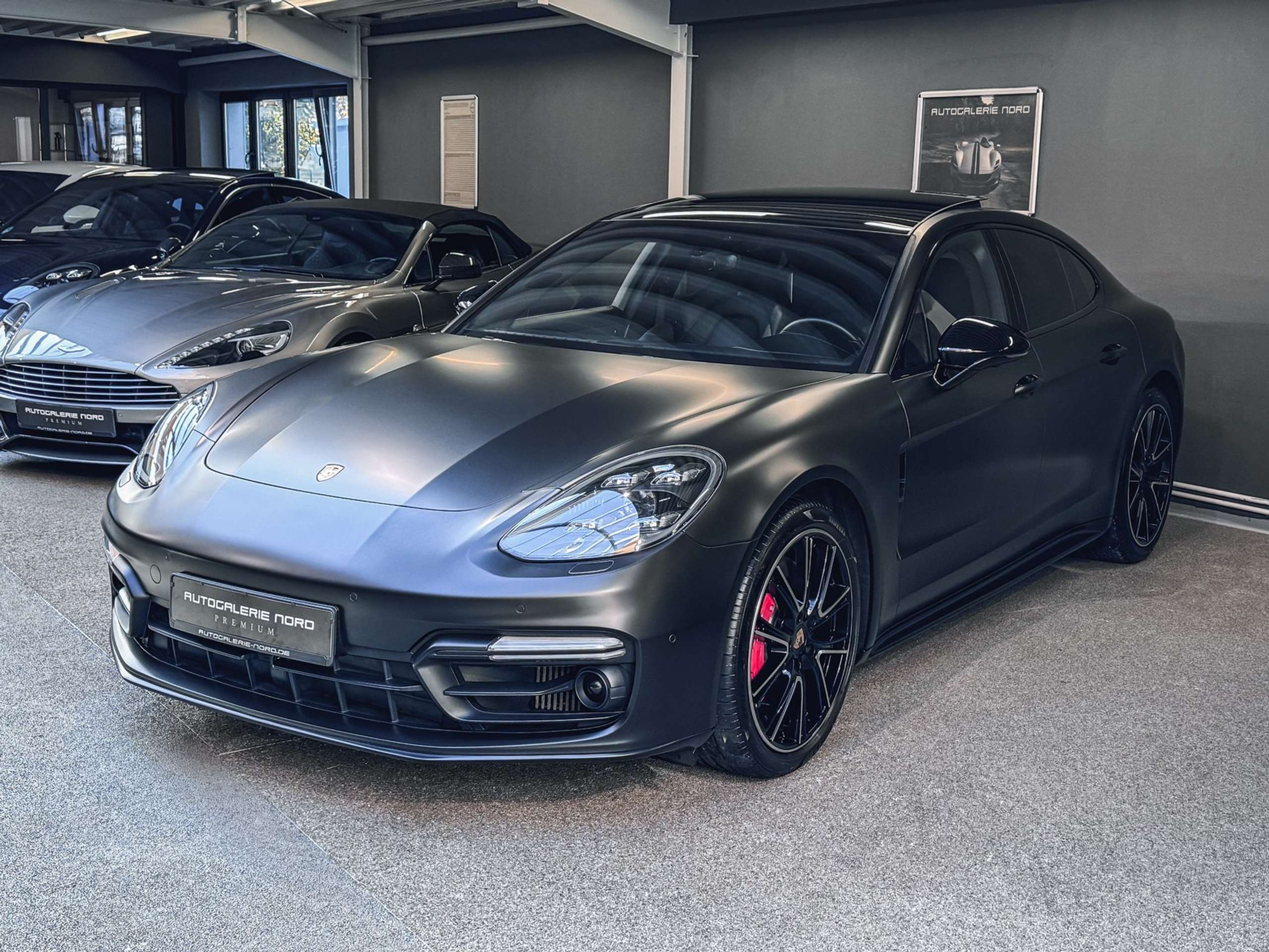 Porsche - Panamera