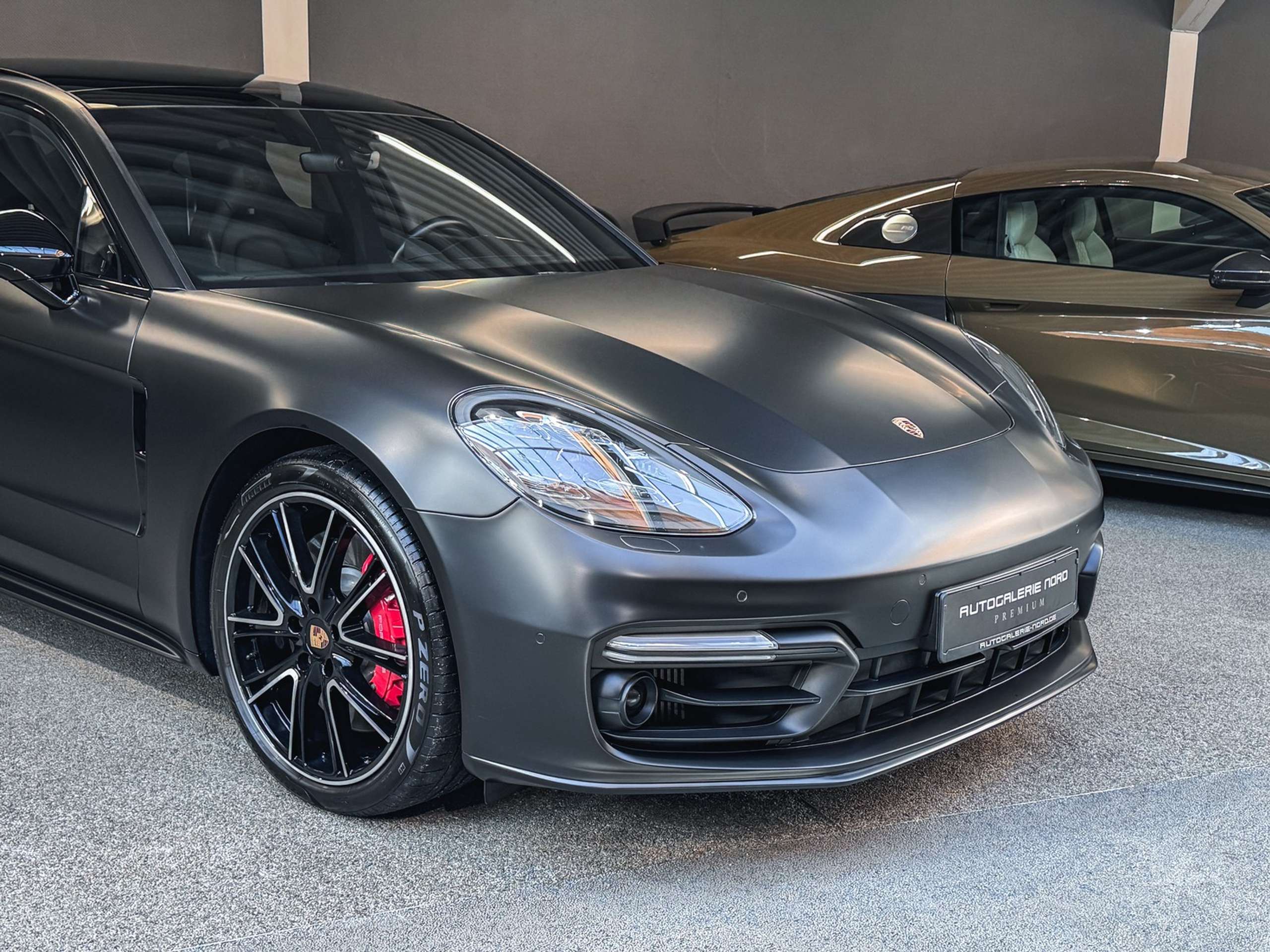 Porsche - Panamera