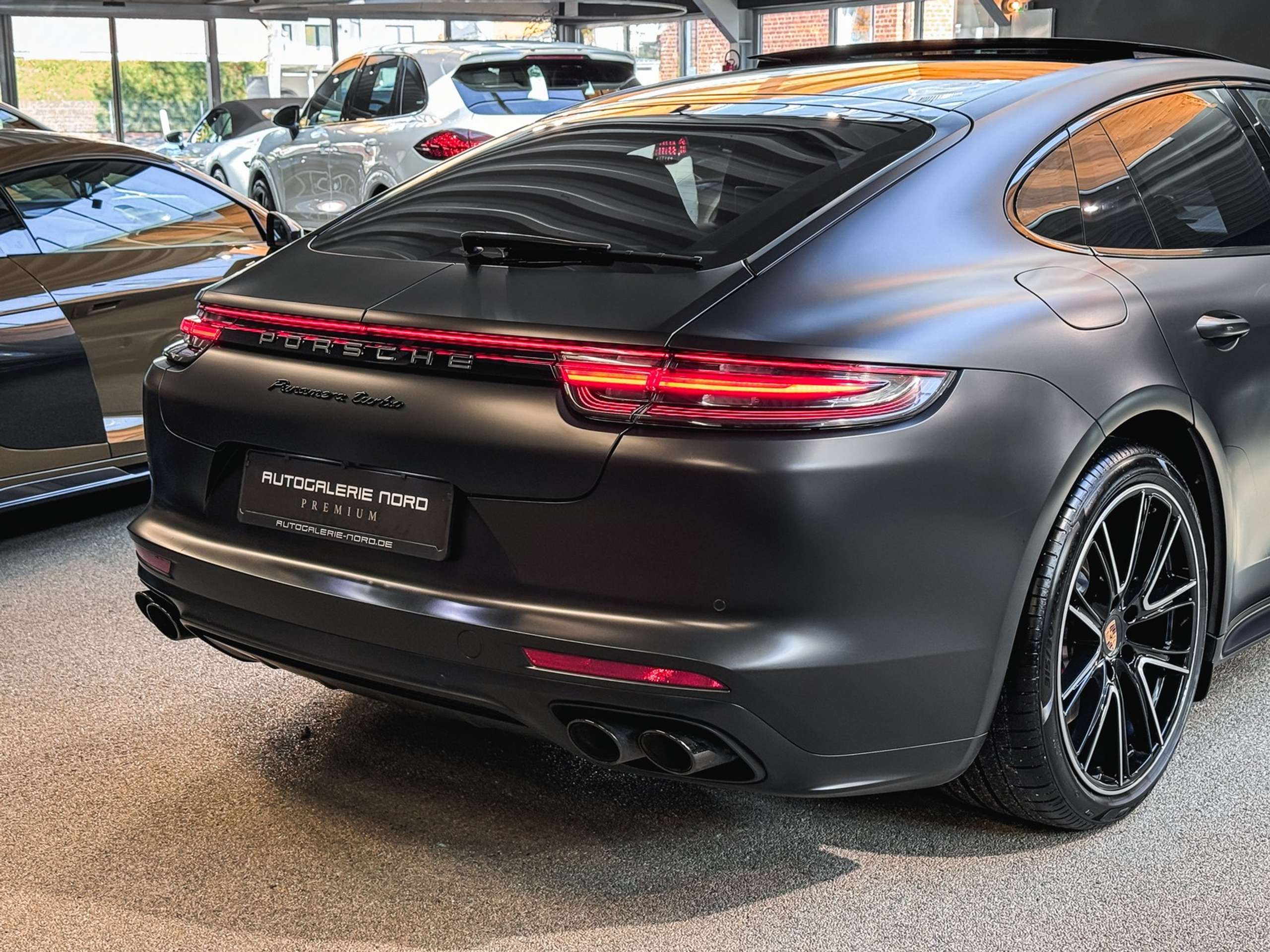 Porsche - Panamera