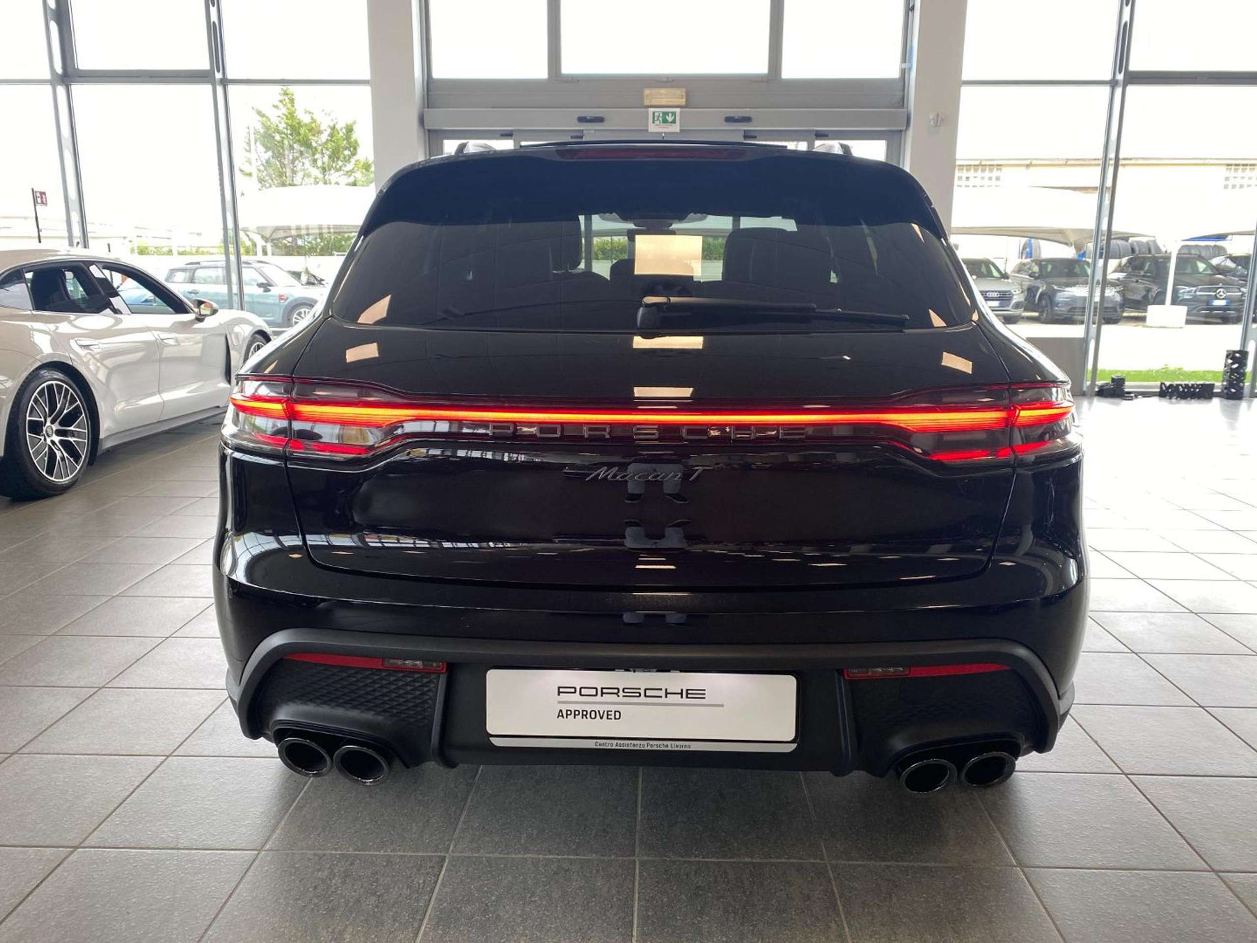 Porsche - Macan