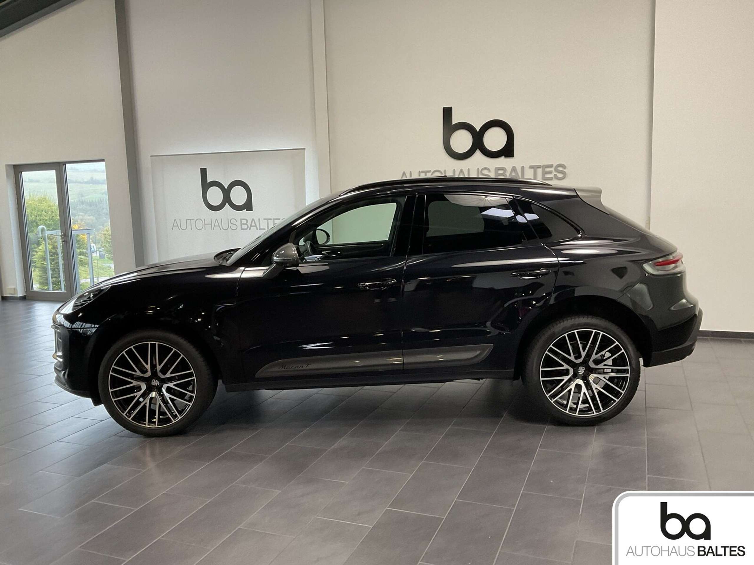 Porsche - Macan