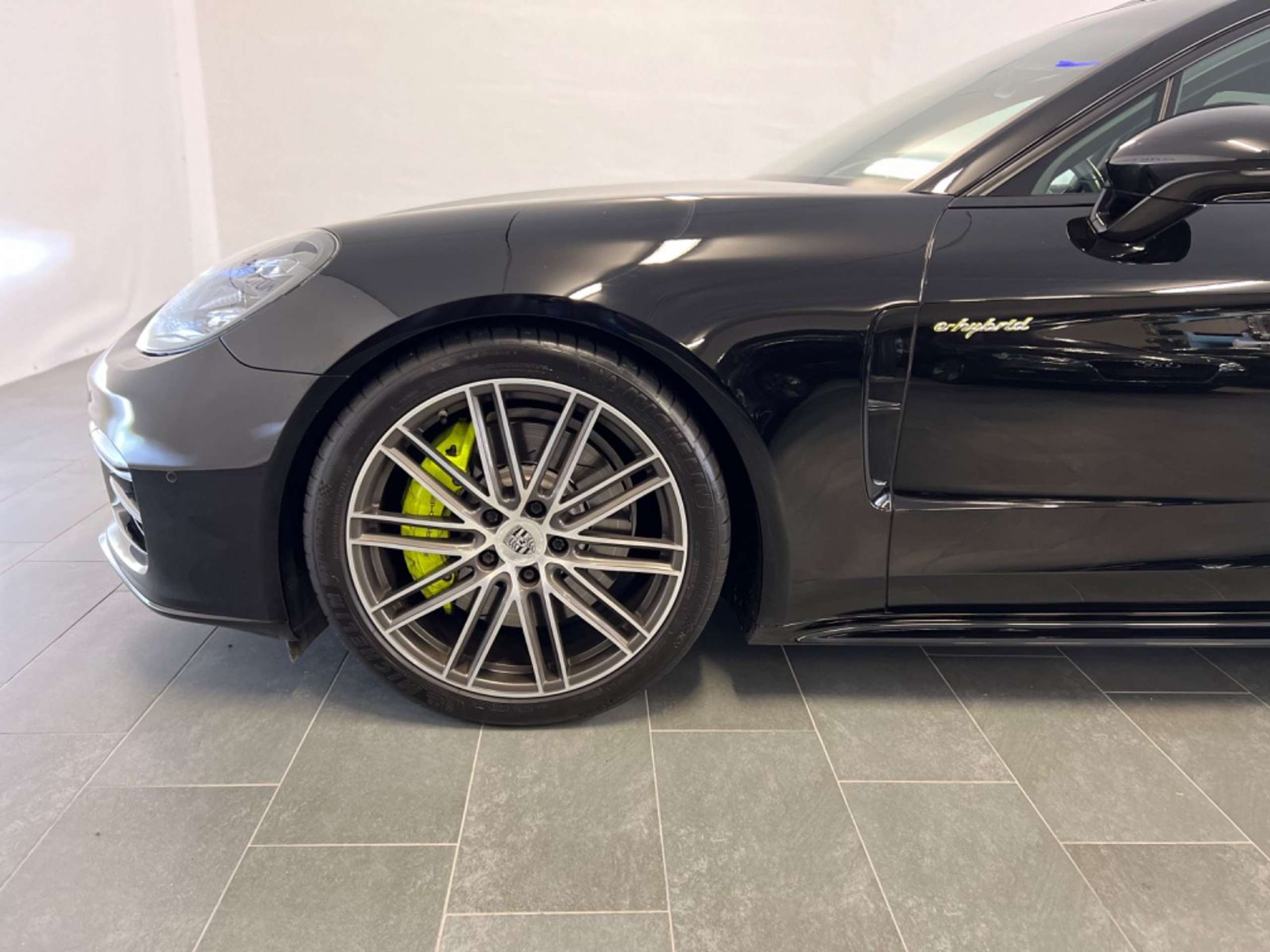 Porsche - Panamera