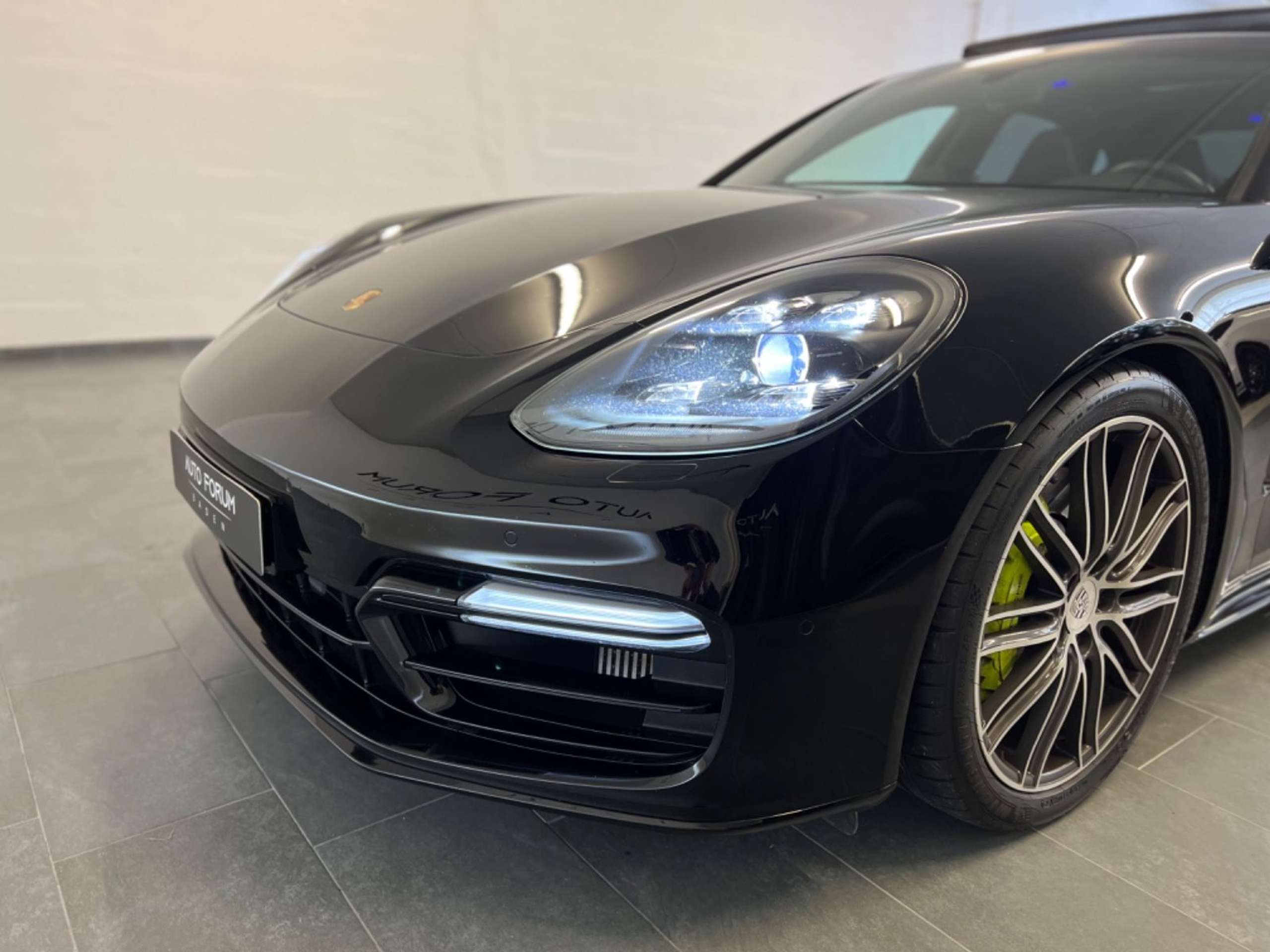 Porsche - Panamera