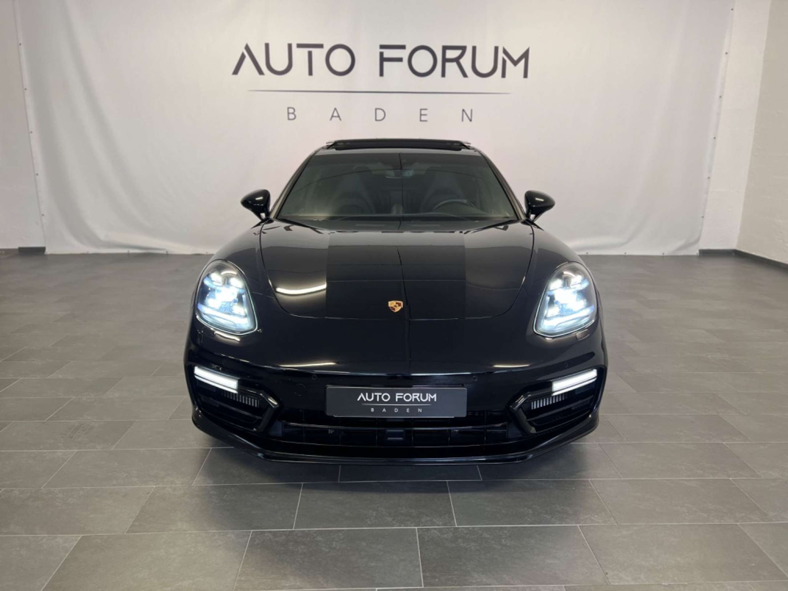 Porsche - Panamera