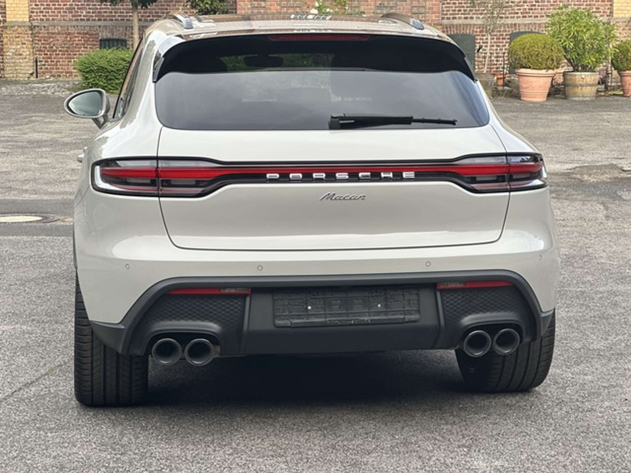 Porsche - Macan