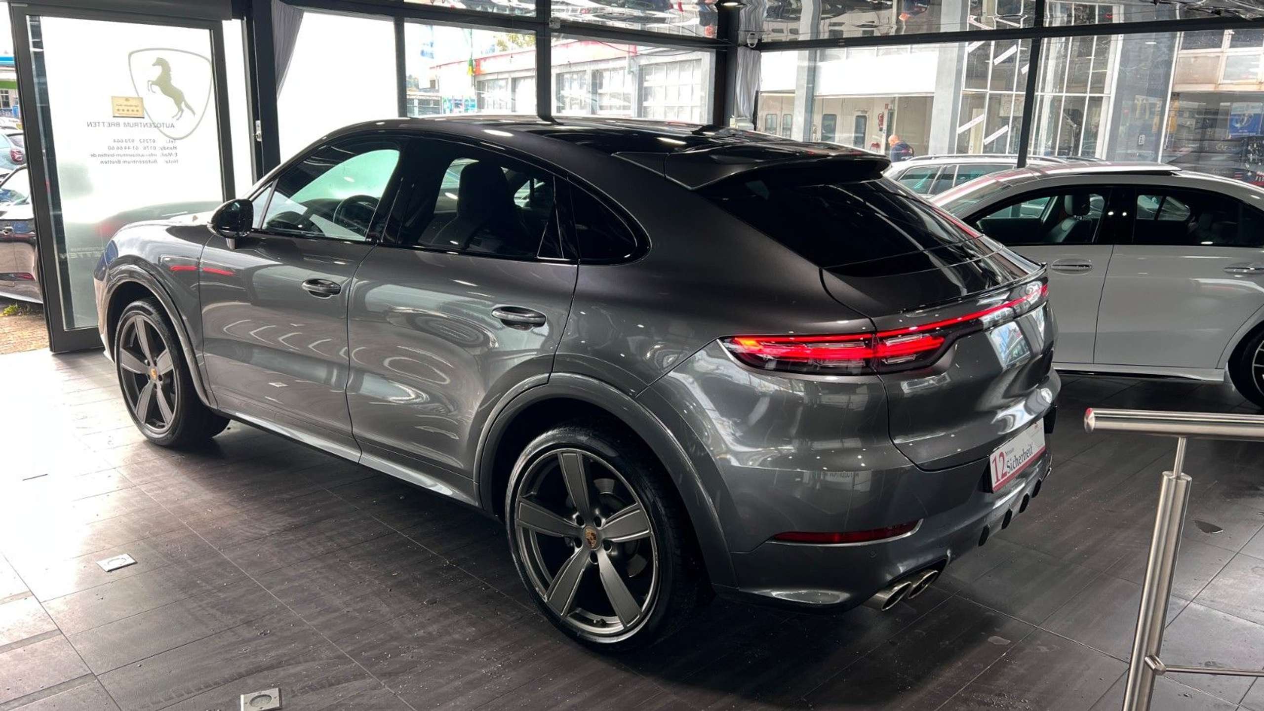 Porsche - Cayenne