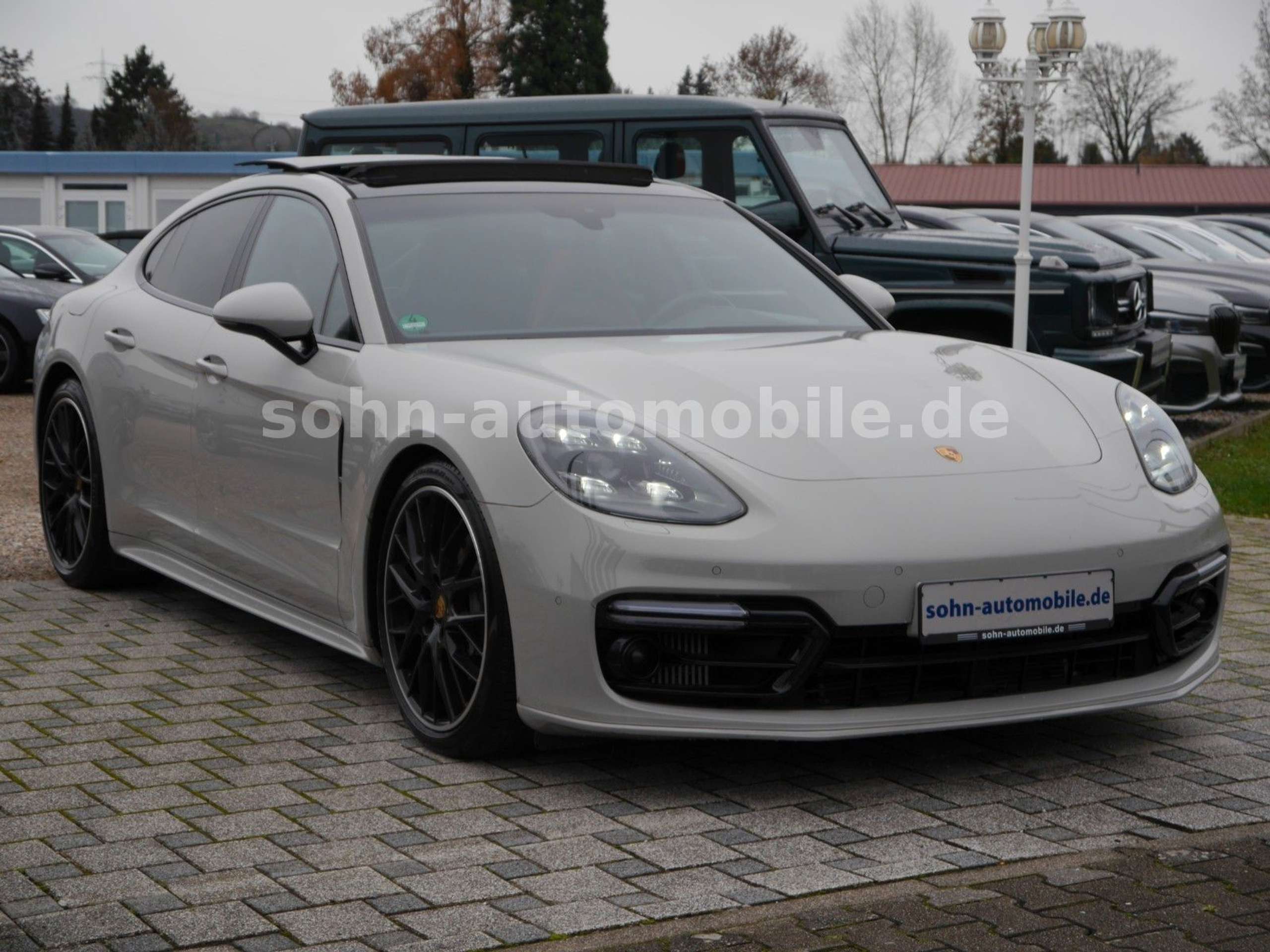 Porsche - Panamera