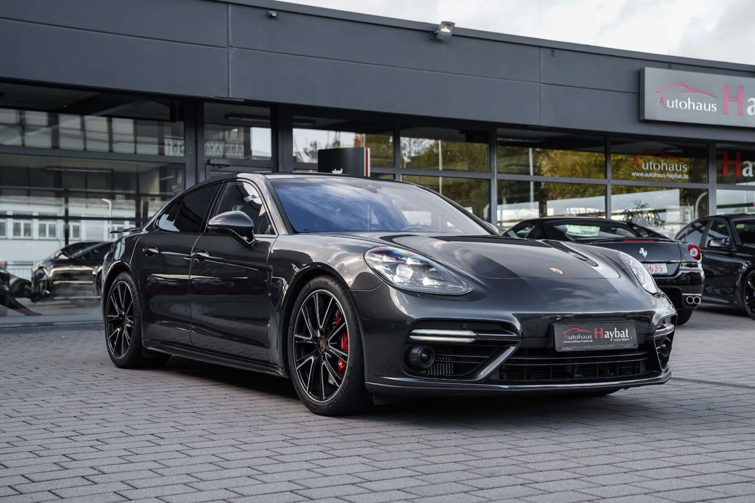 Porsche - Panamera