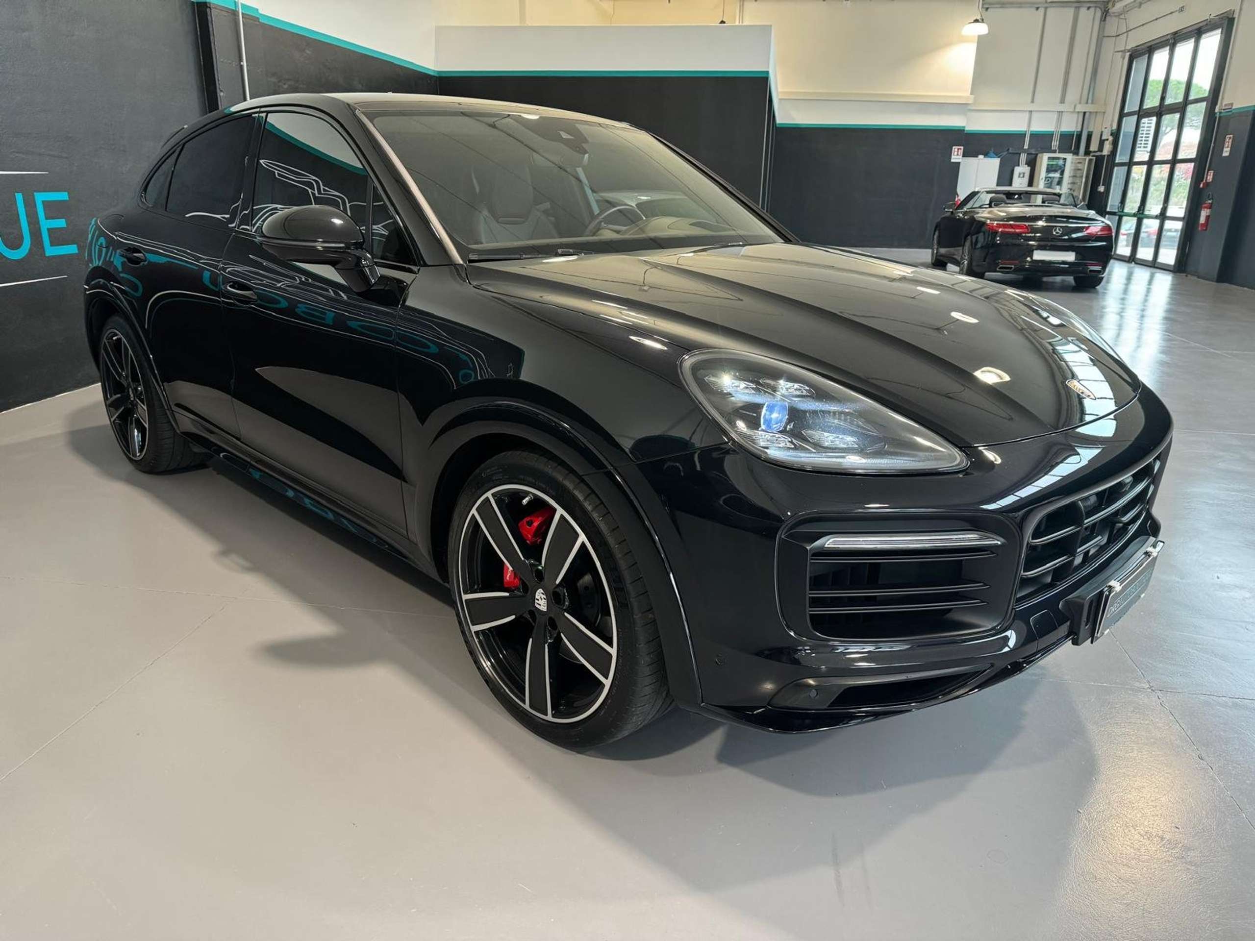 Porsche - Cayenne