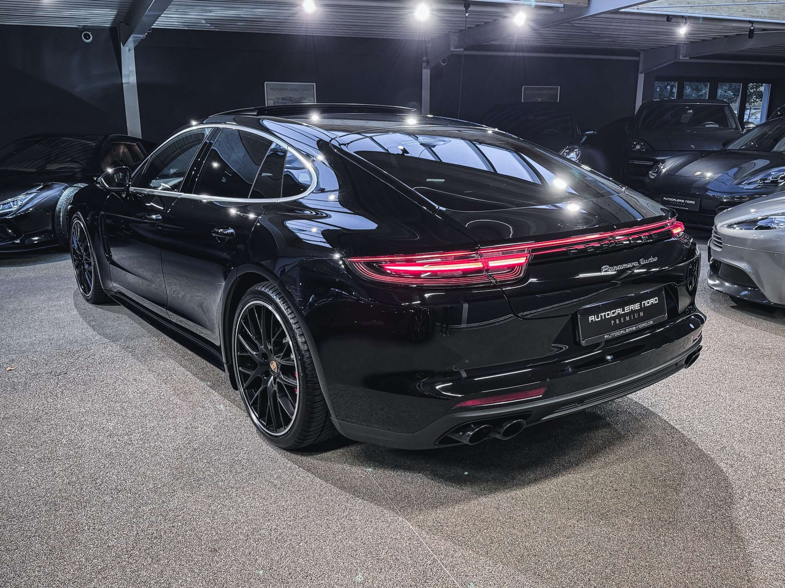 Porsche - Panamera