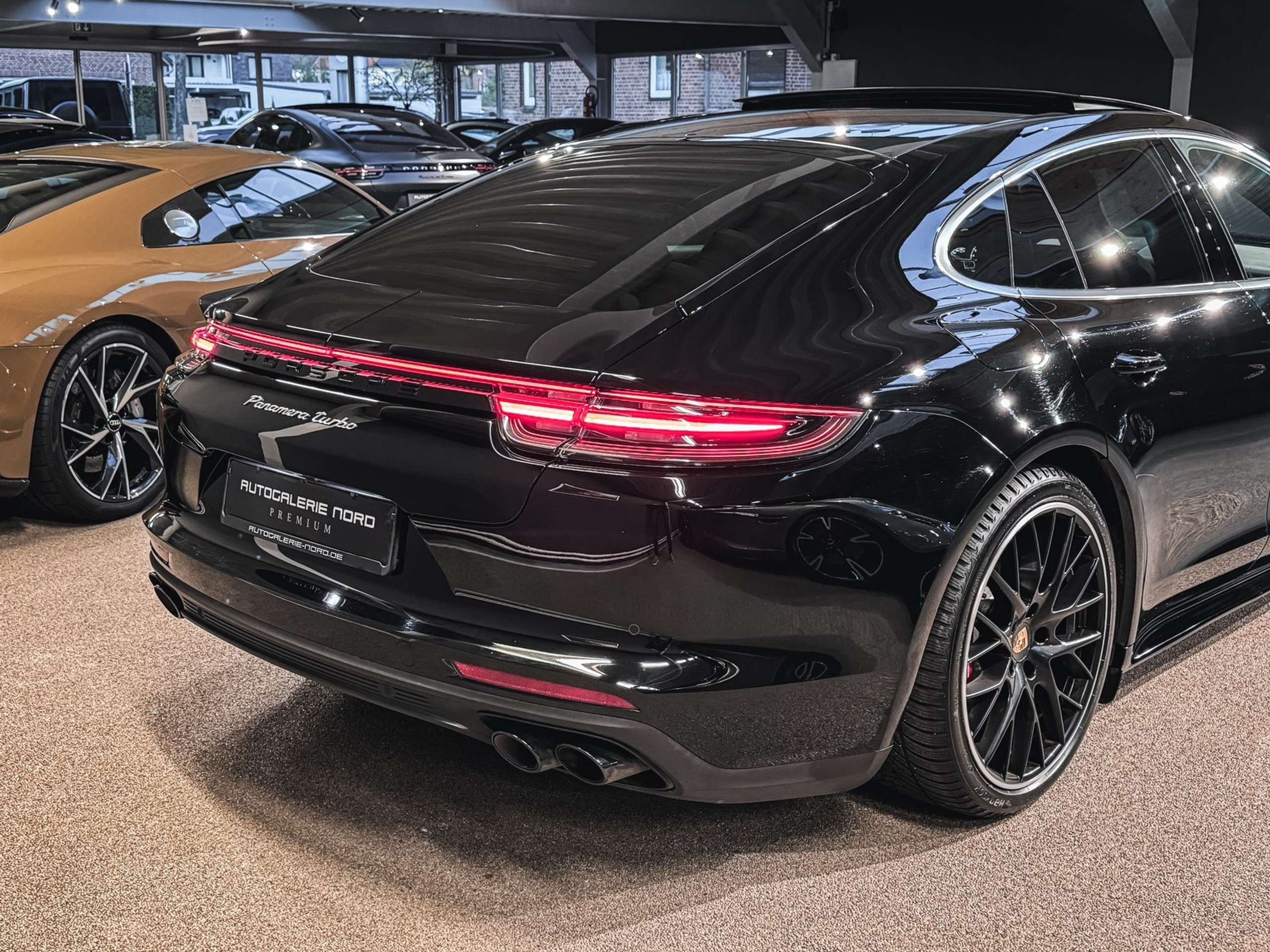 Porsche - Panamera