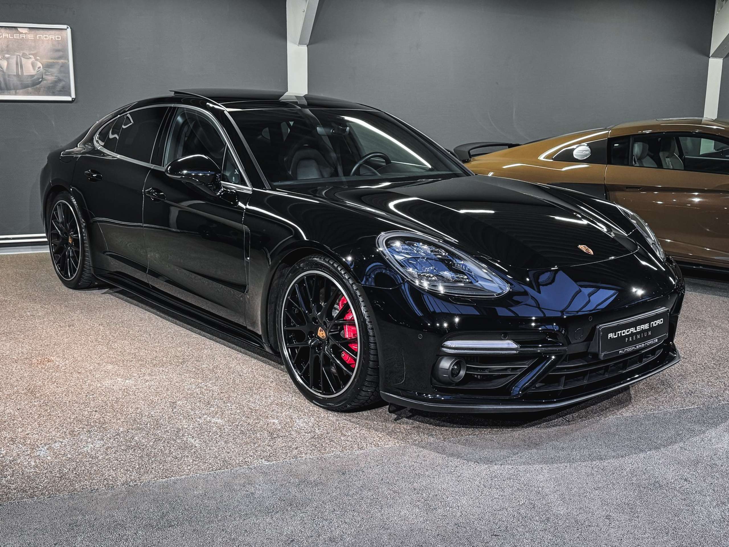 Porsche - Panamera