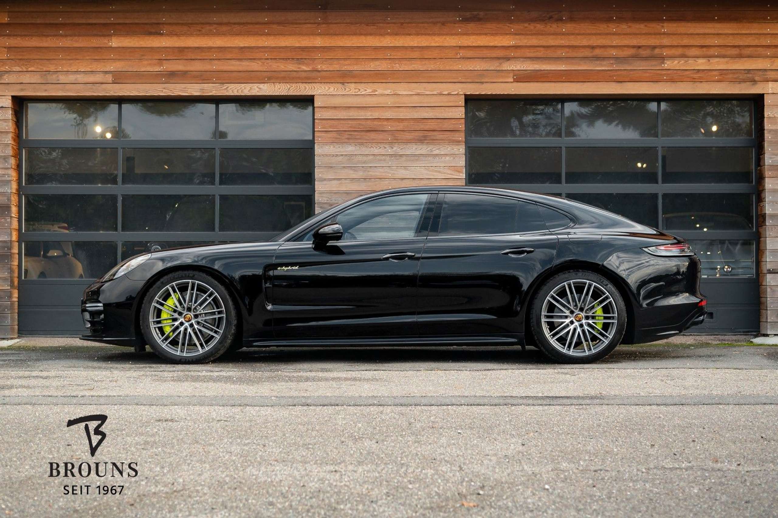 Porsche - Panamera