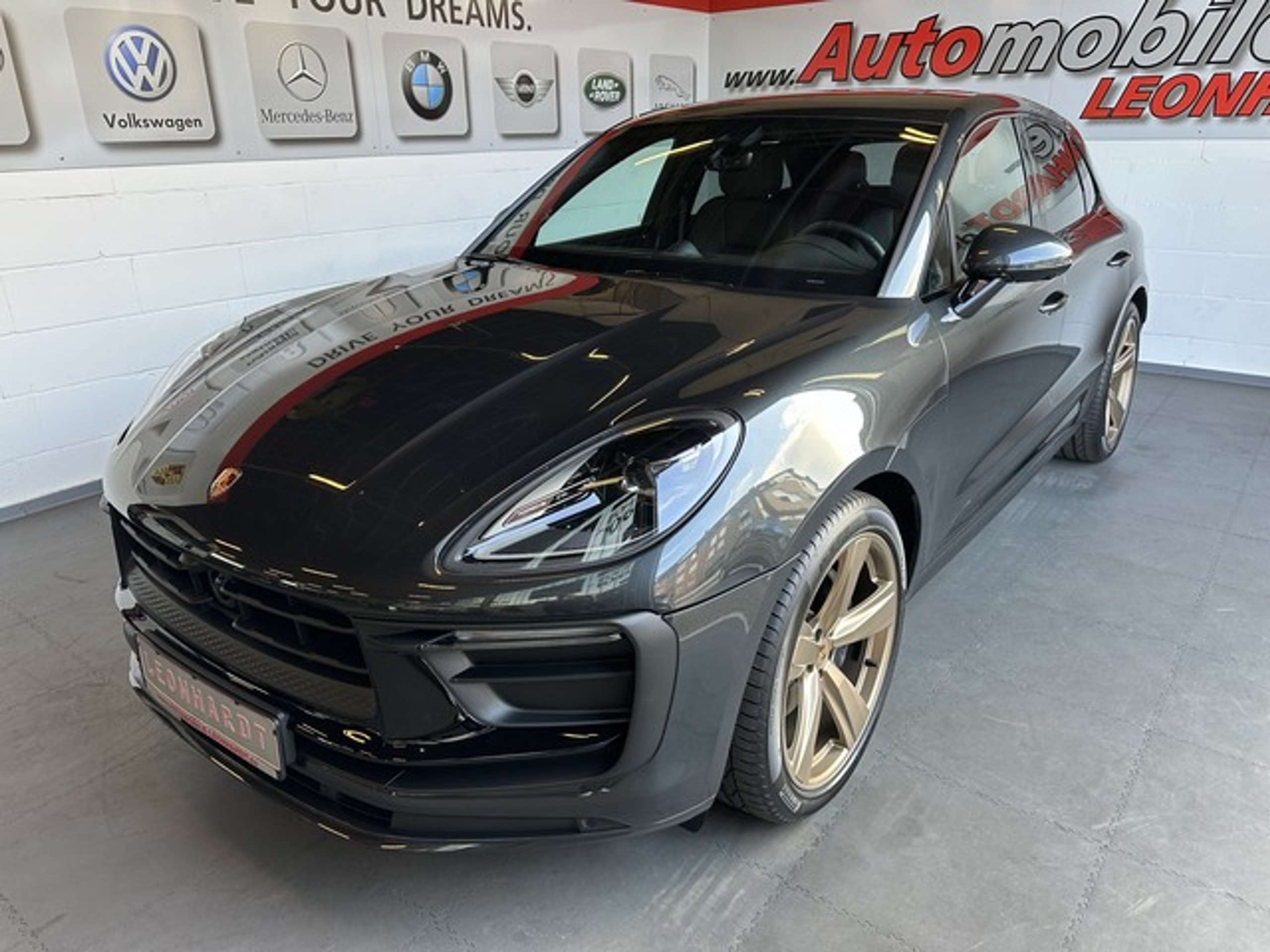 Porsche - Macan