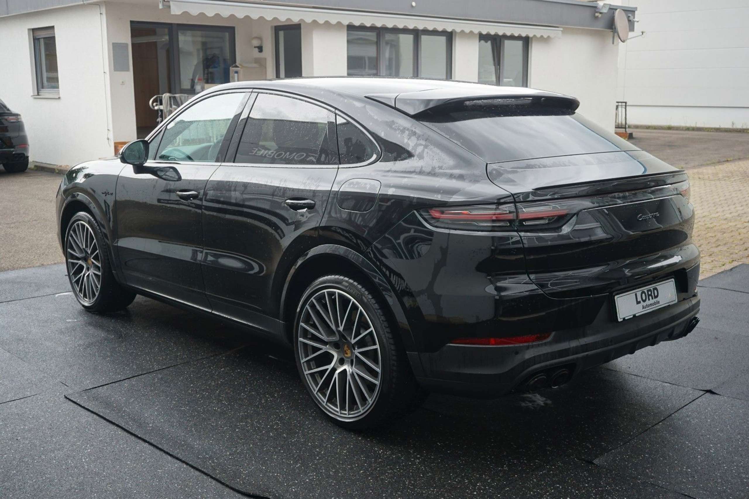 Porsche - Cayenne